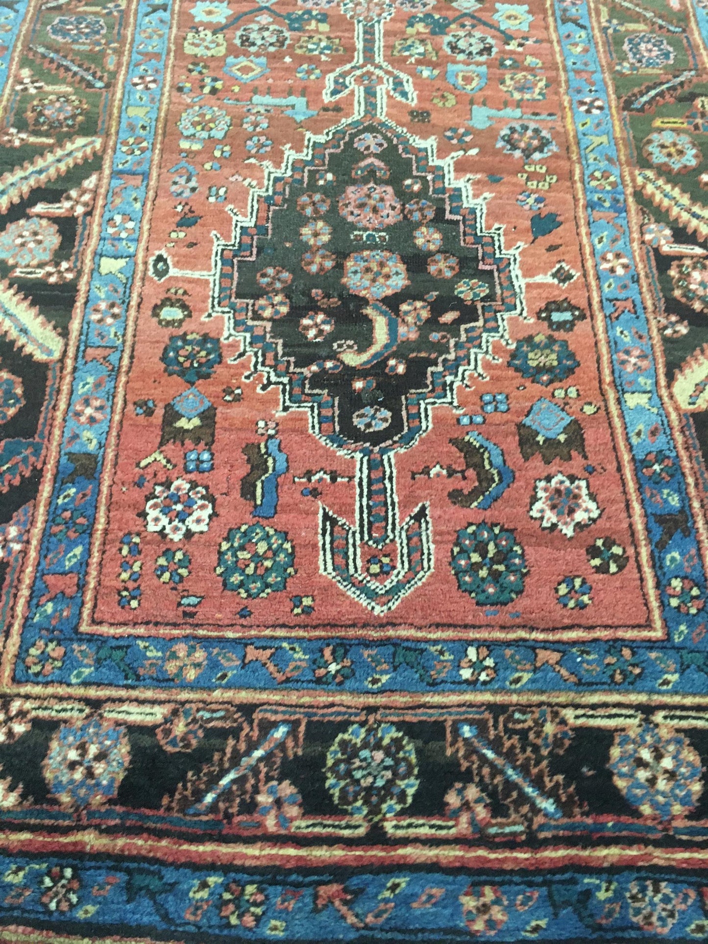 AORug#4580 size. 3' 05" x 13' 09"