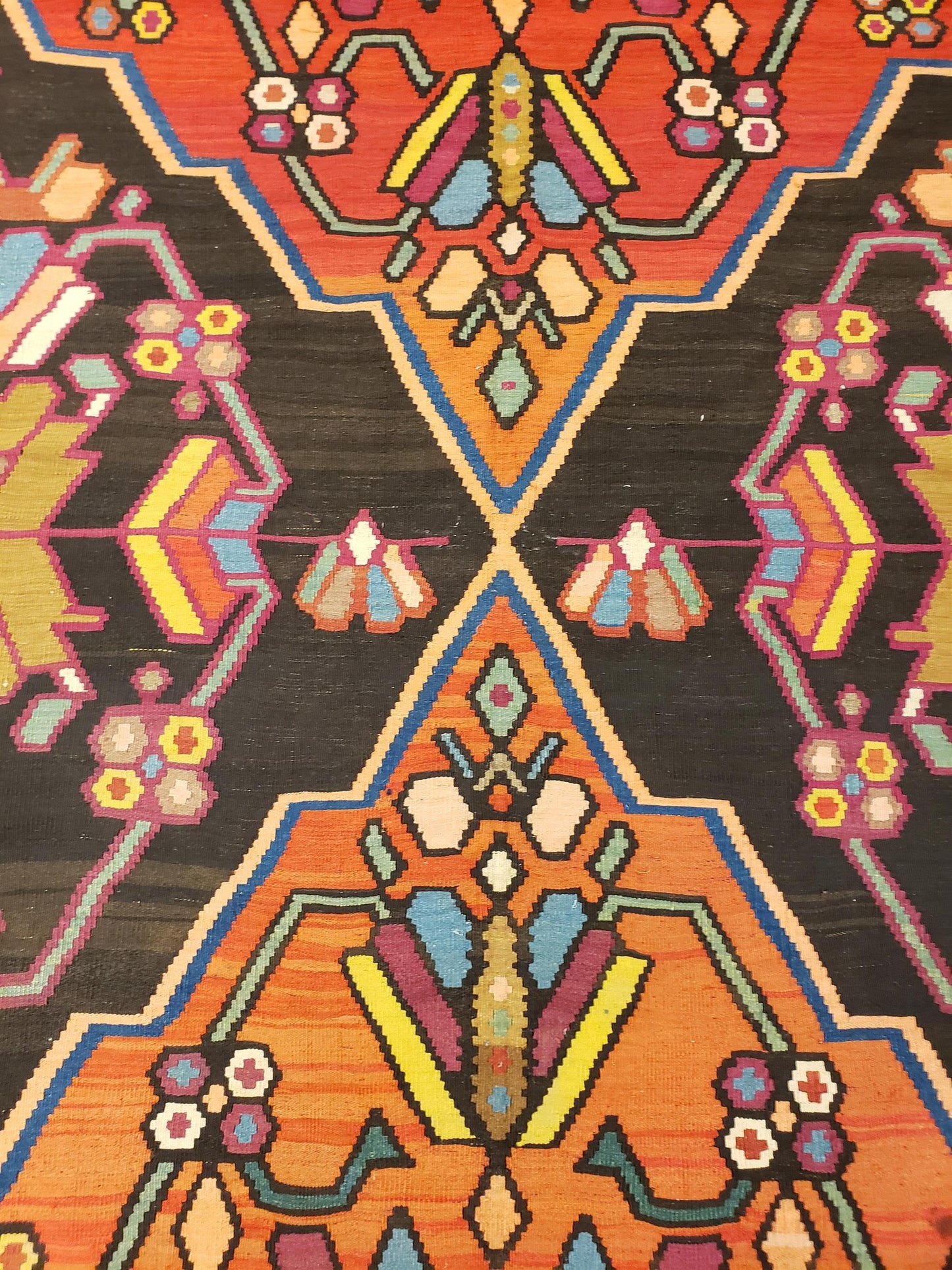 AORug#13620 size. 6' 05" x 13' 10"