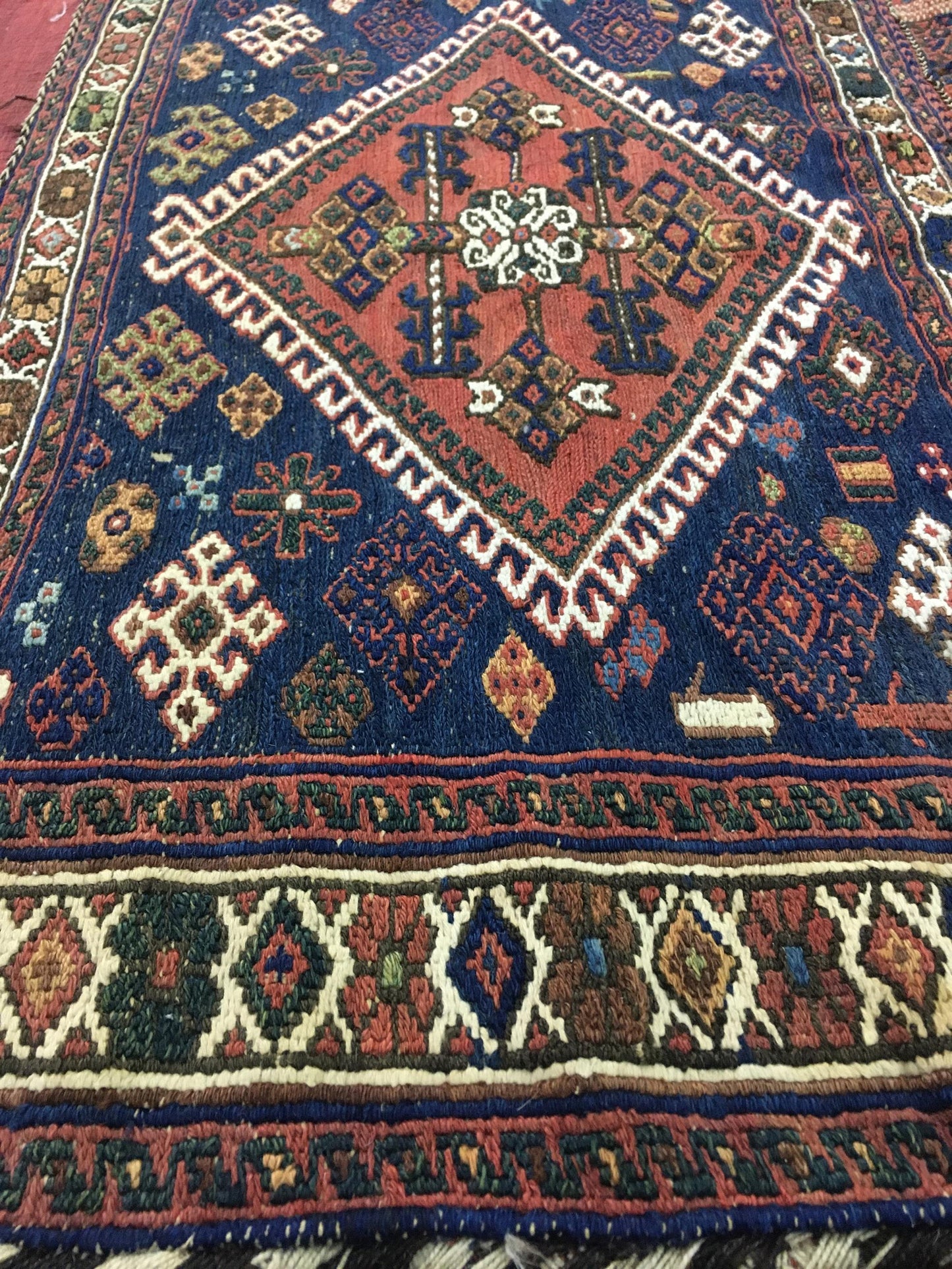 AORug#13574 size. 2' 02" x 2' 10"