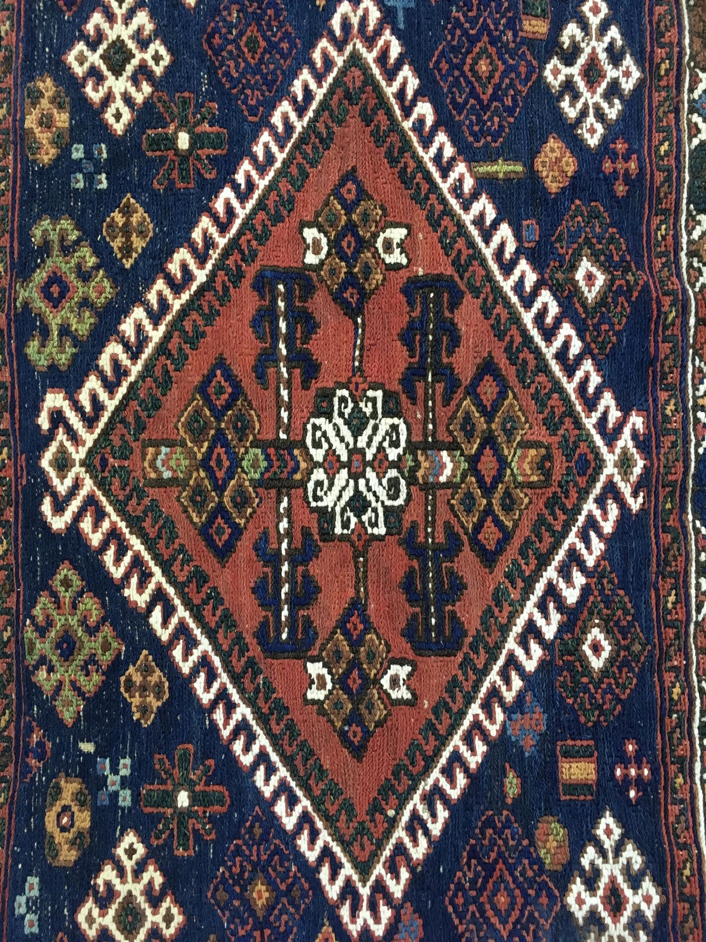 AORug#13574 size. 2' 02" x 2' 10"