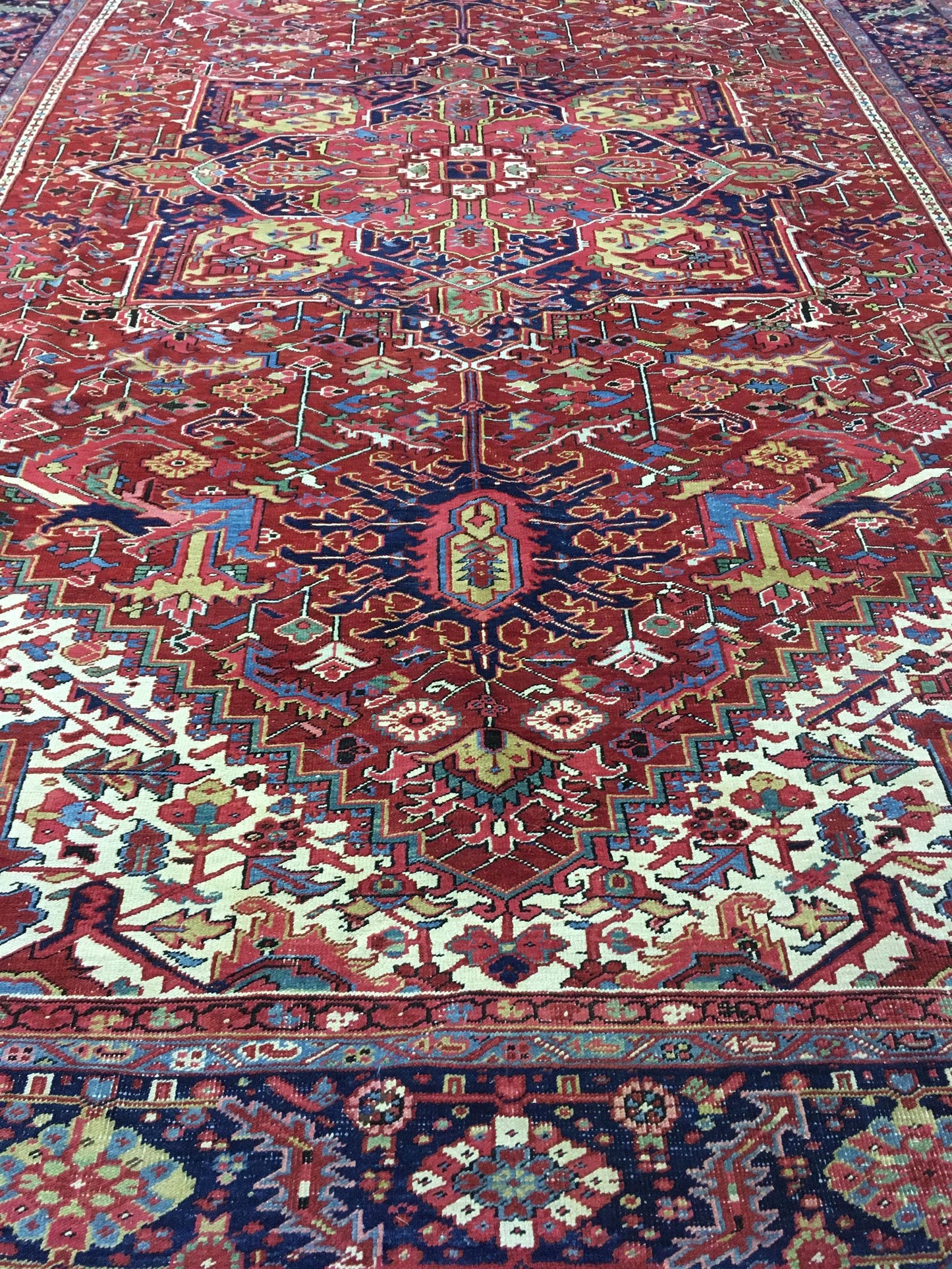 AORug#13673 size. 11' 04" x 17' 08"
