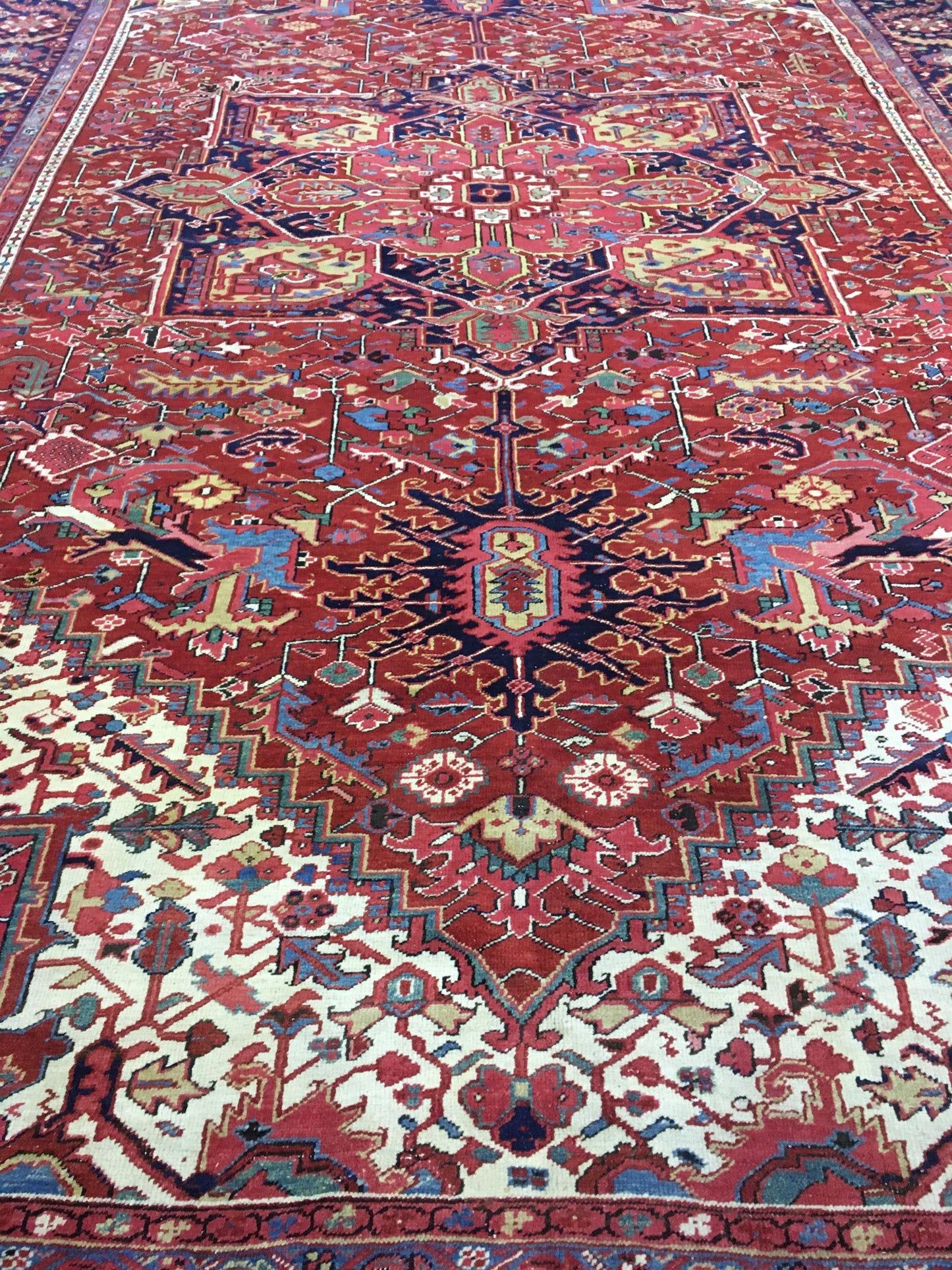AORug#13673 size. 11' 04" x 17' 08"
