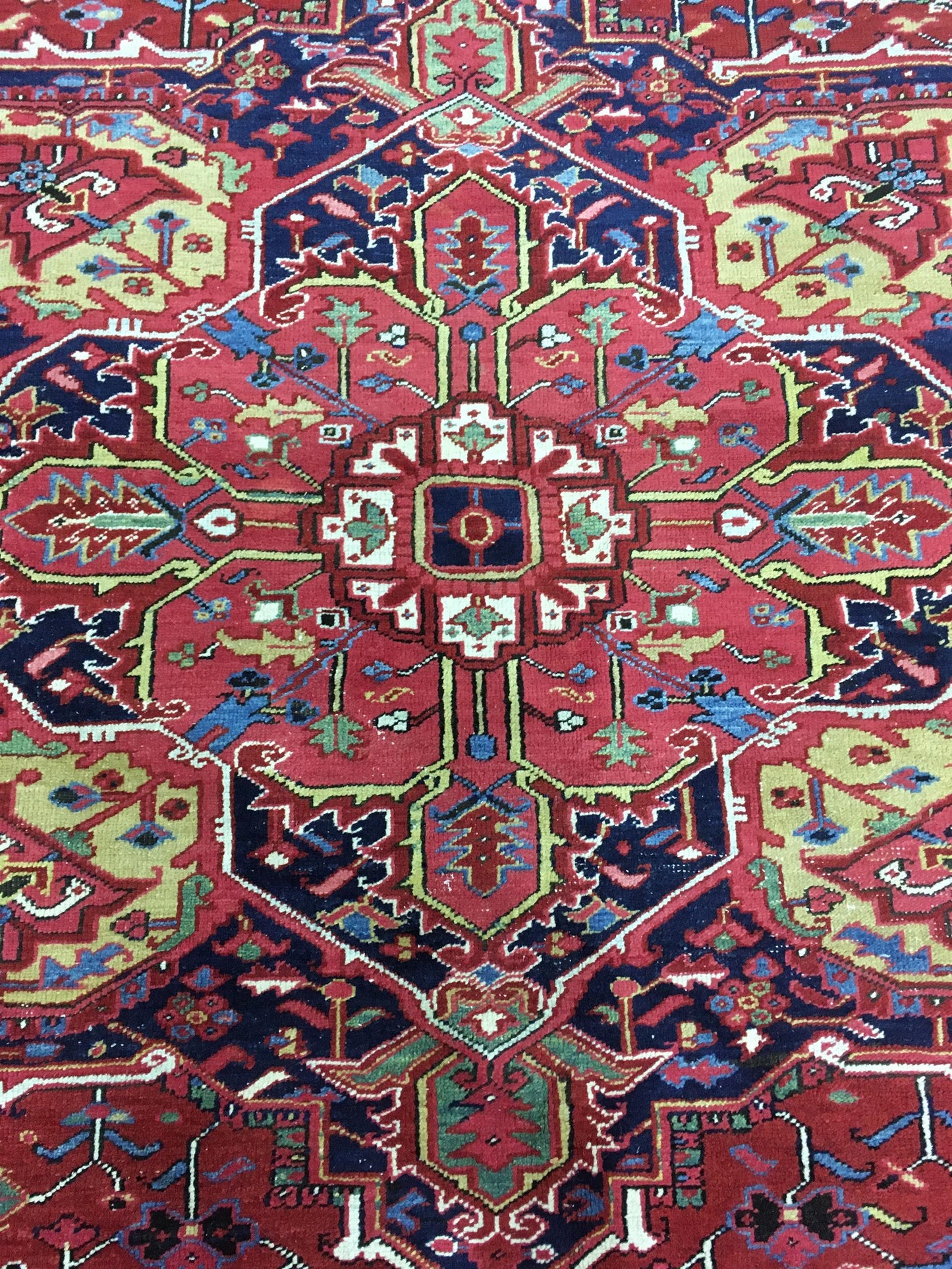 AORug#13673 size. 11' 04" x 17' 08"