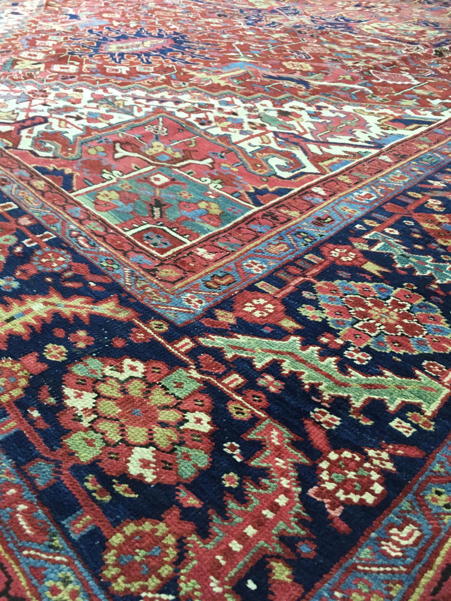 AORug#13673 size. 11' 04" x 17' 08"