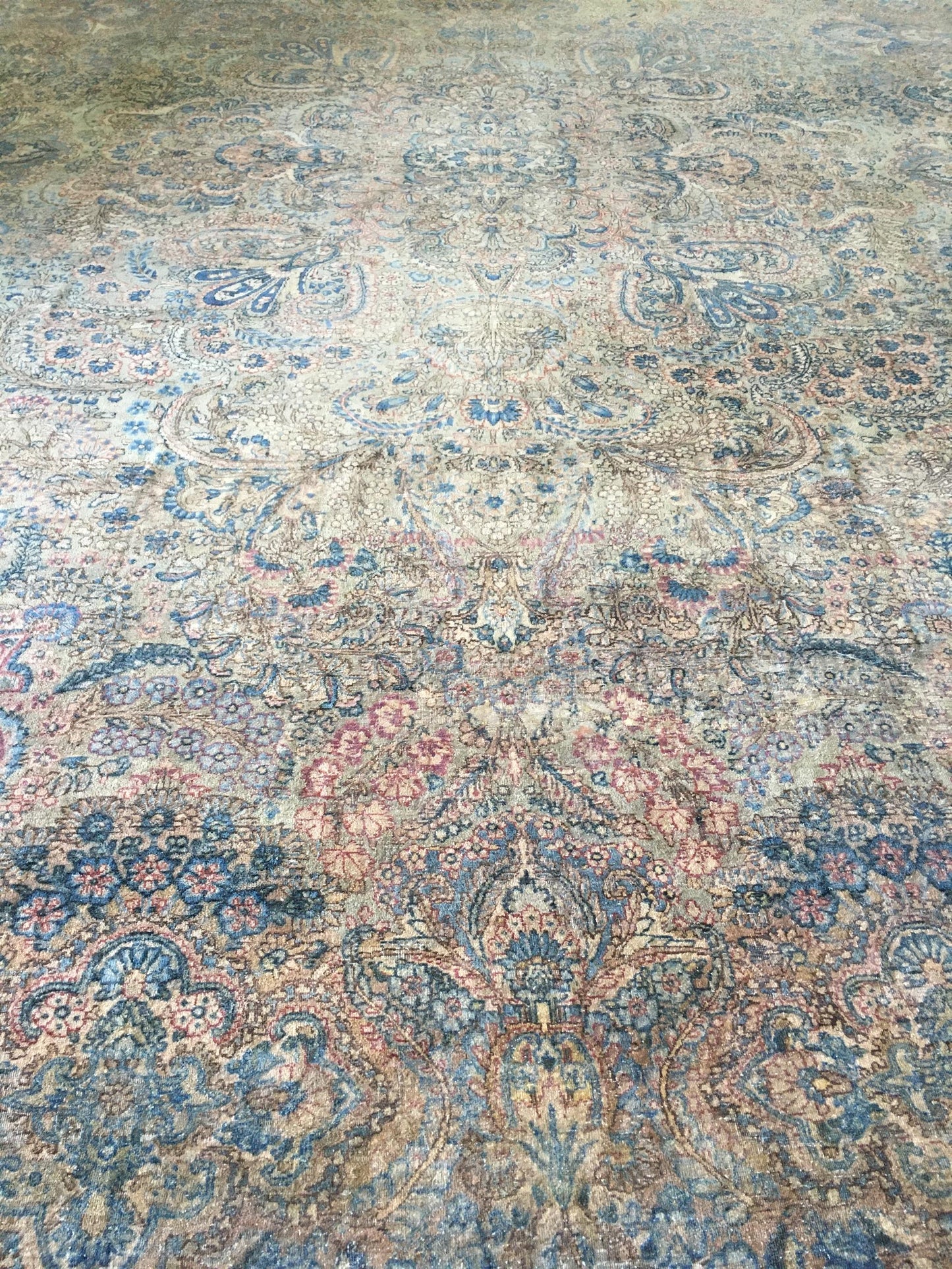 AORug#9256 size. 10' 07" x 16' 08"