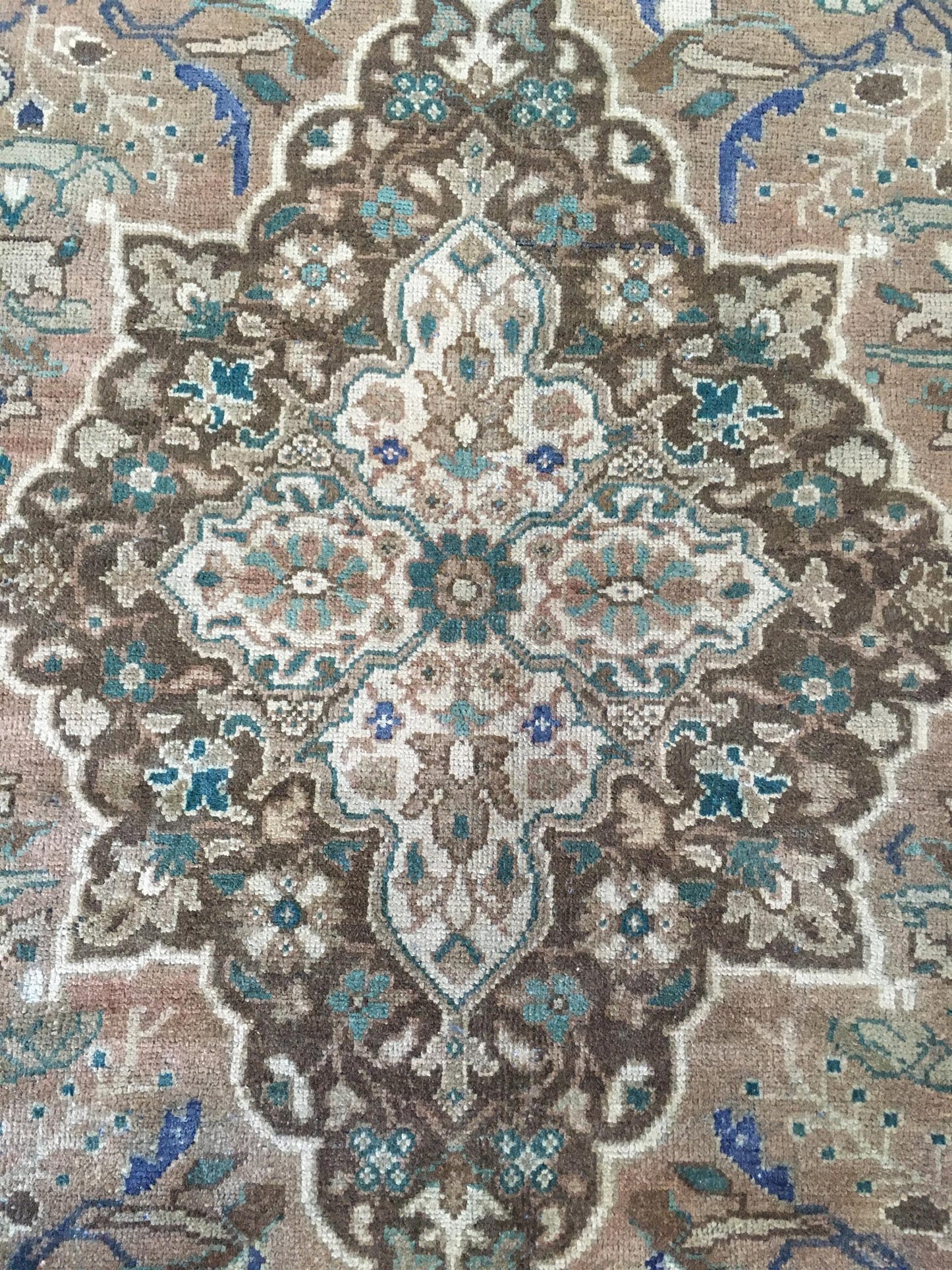 AORug#4670 size. 10' 08" x 15' 08"