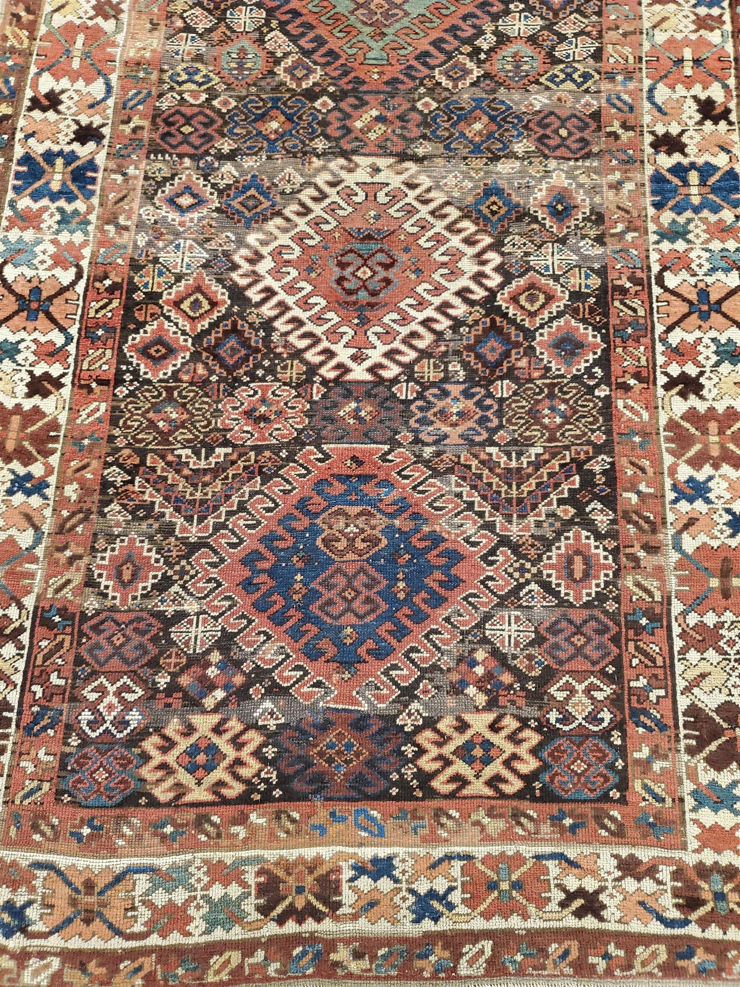 AORug#13736 size. 4' 00" x 12' 01"