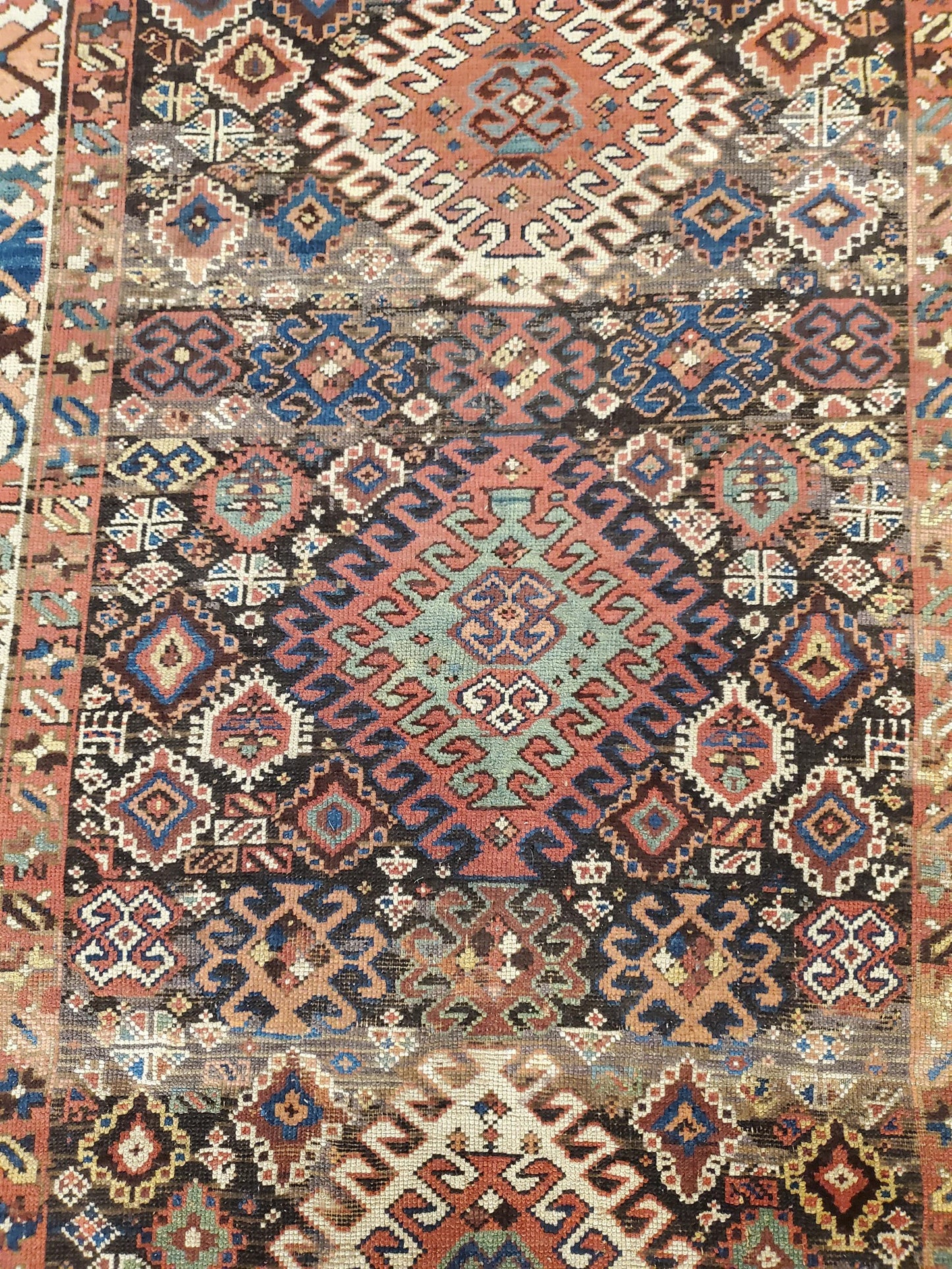 AORug#13736 size. 4' 00" x 12' 01"