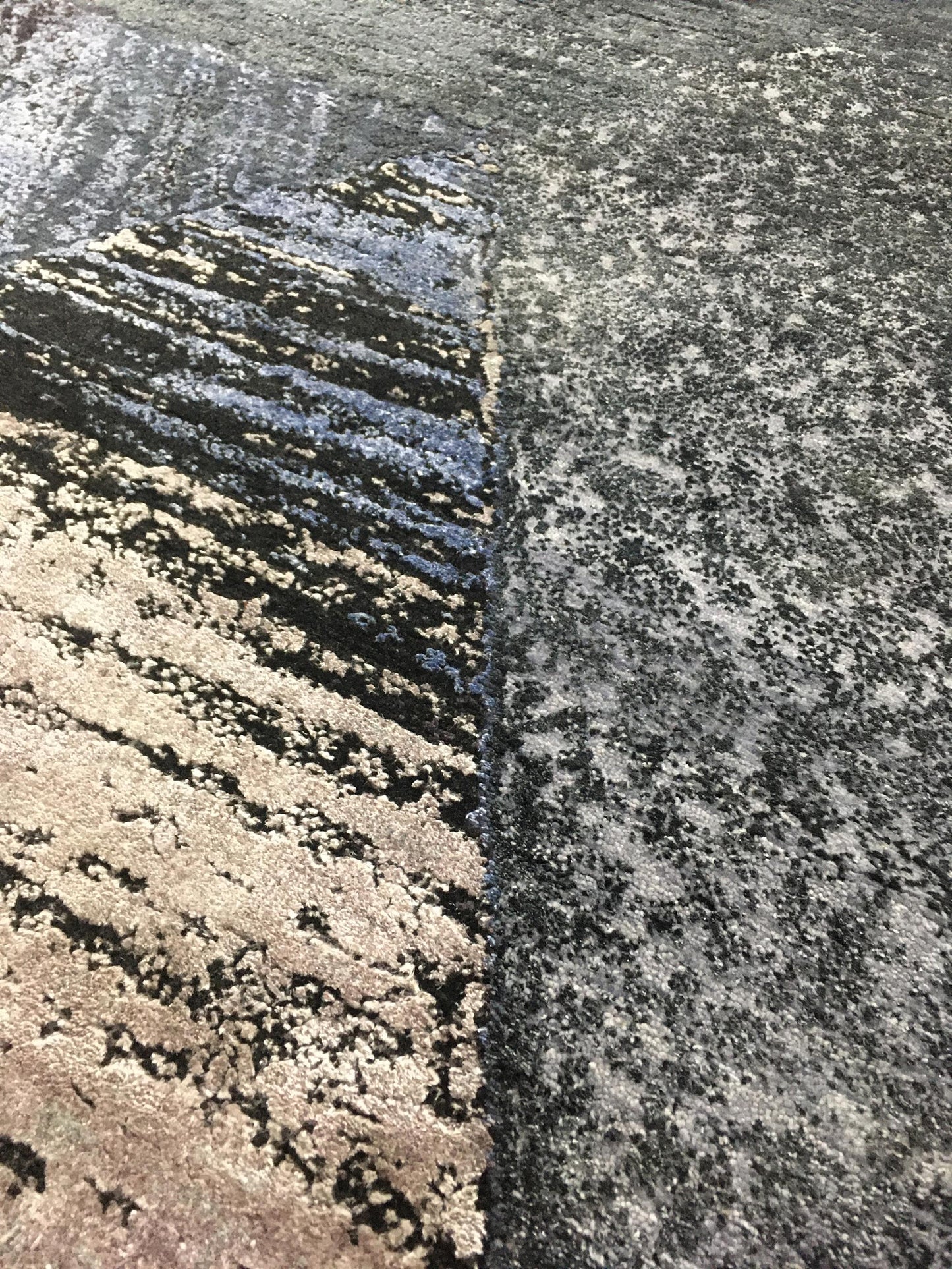 AORug#13652 size. 7' 07" x 10' 00"