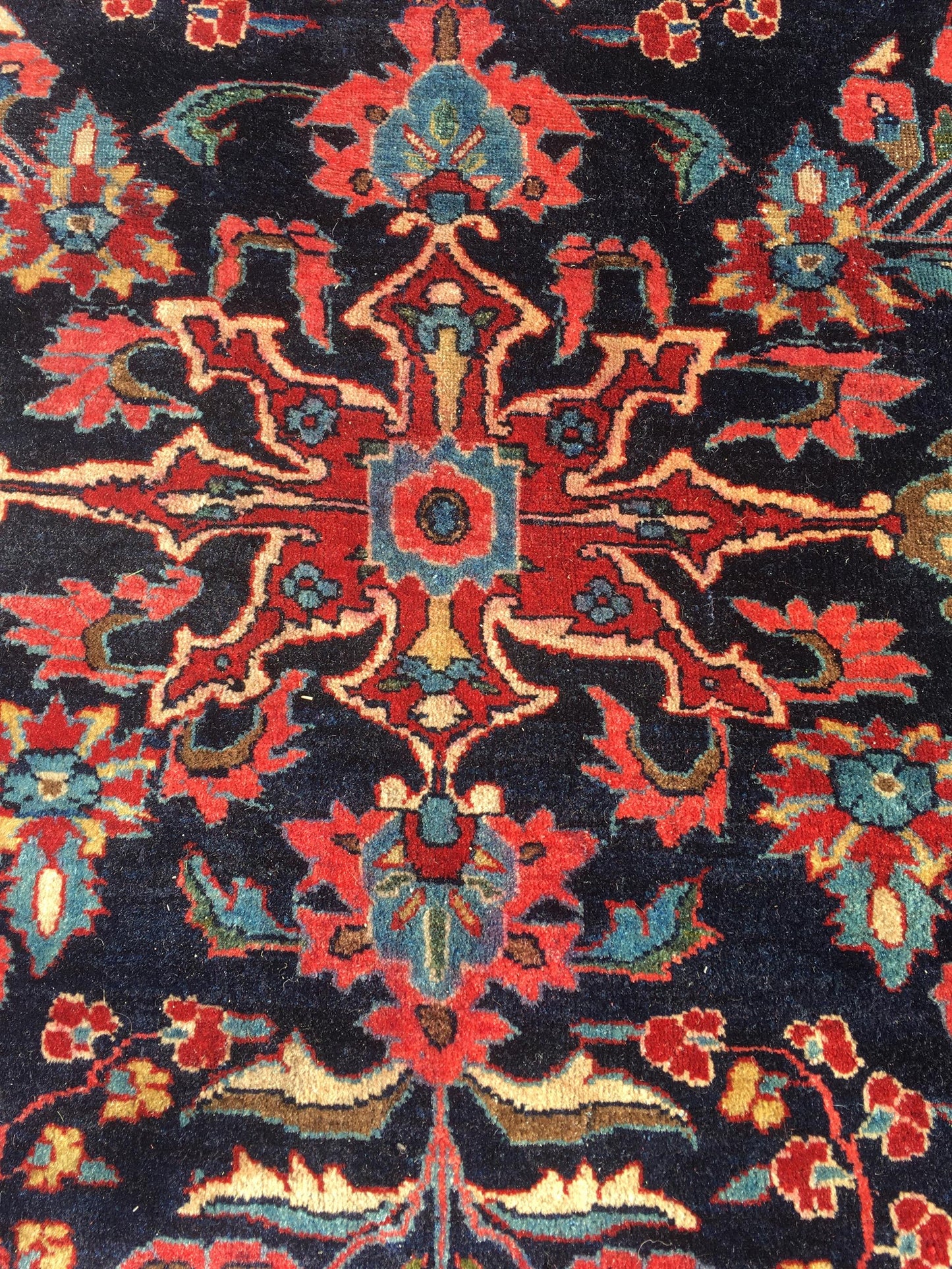 AORug#13737 size. 11' 02" x 16' 09"