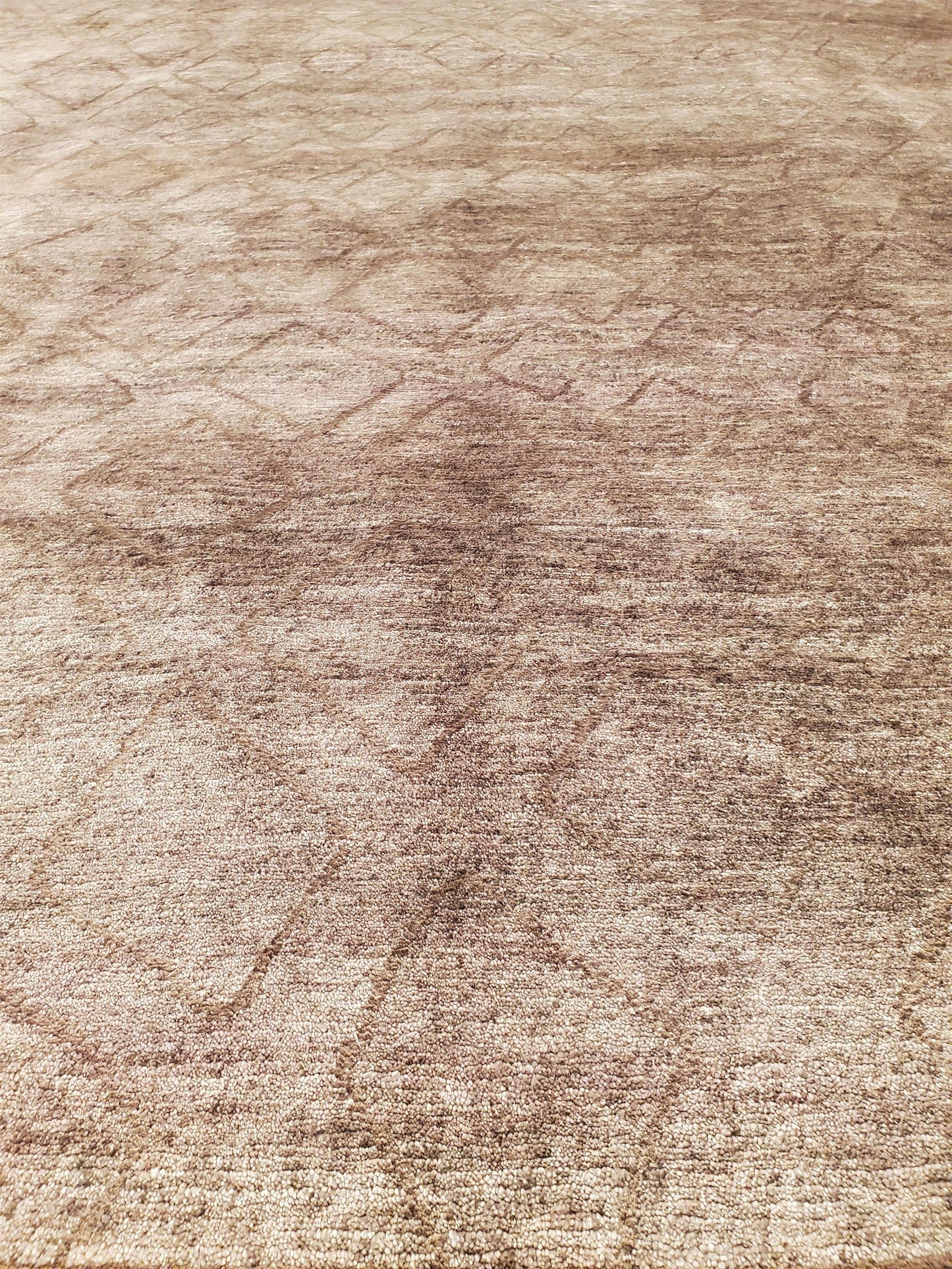 AORug#7650 size. 8' 00" x 9' 08"