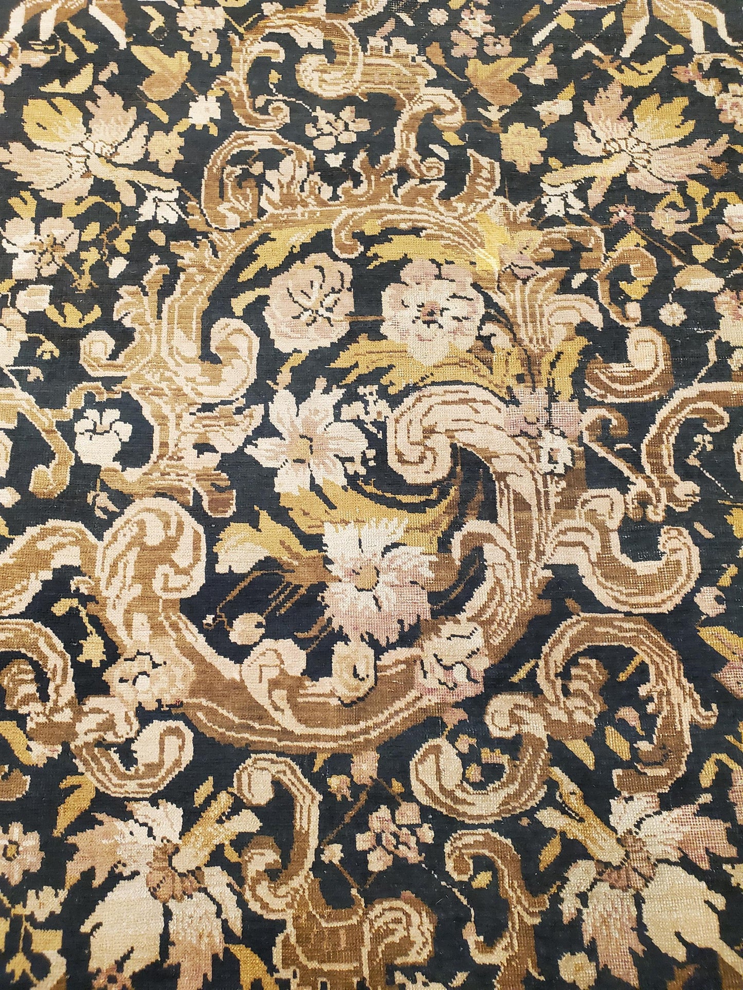 AORug#13833 size. 6' 08" x 18' 11"