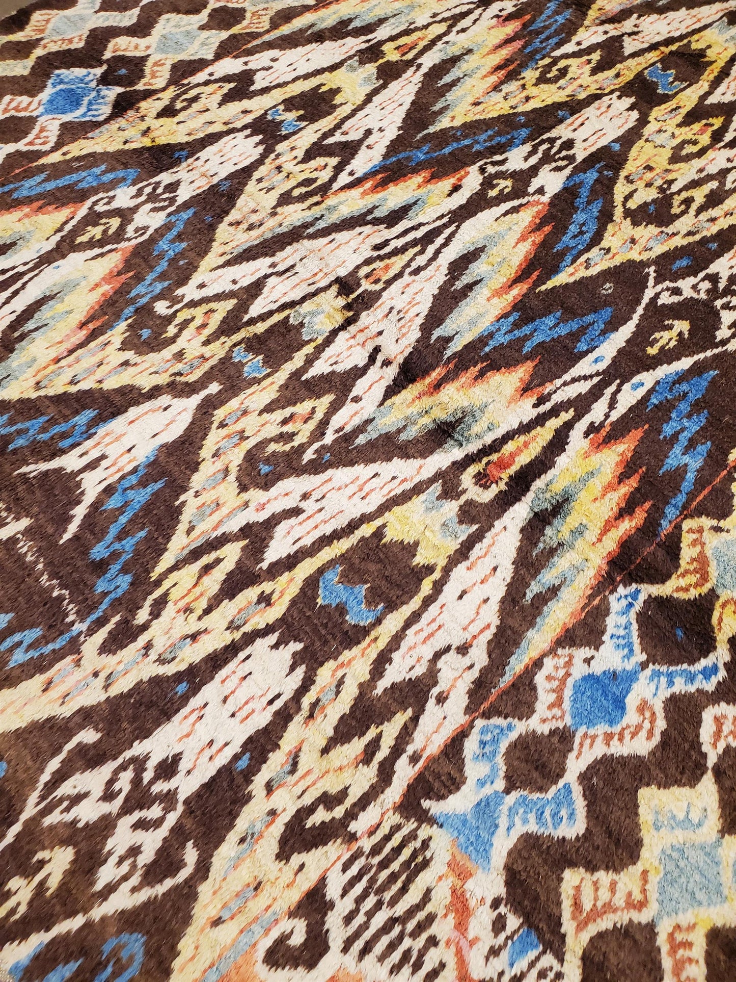 AORug#10270 size. 8' 01" x 10' 04"