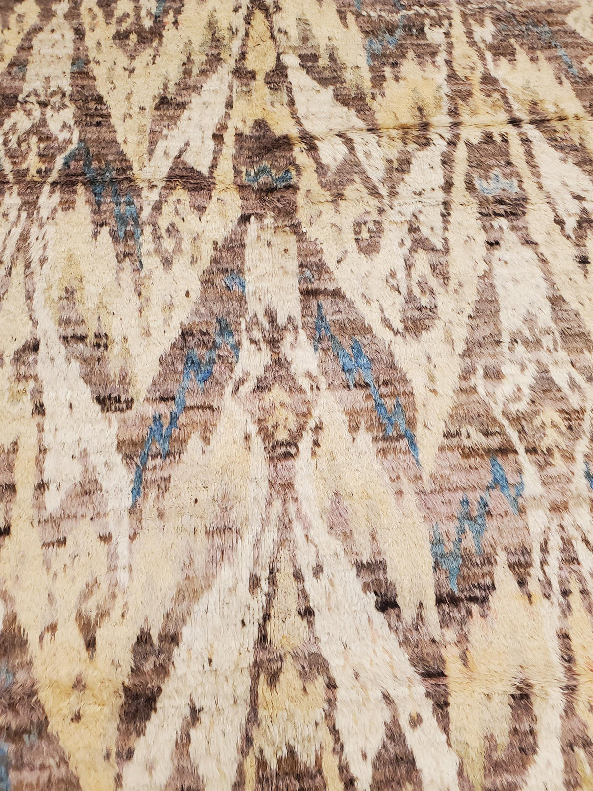 AORug#10550 size. 8' 06" x 9' 09"