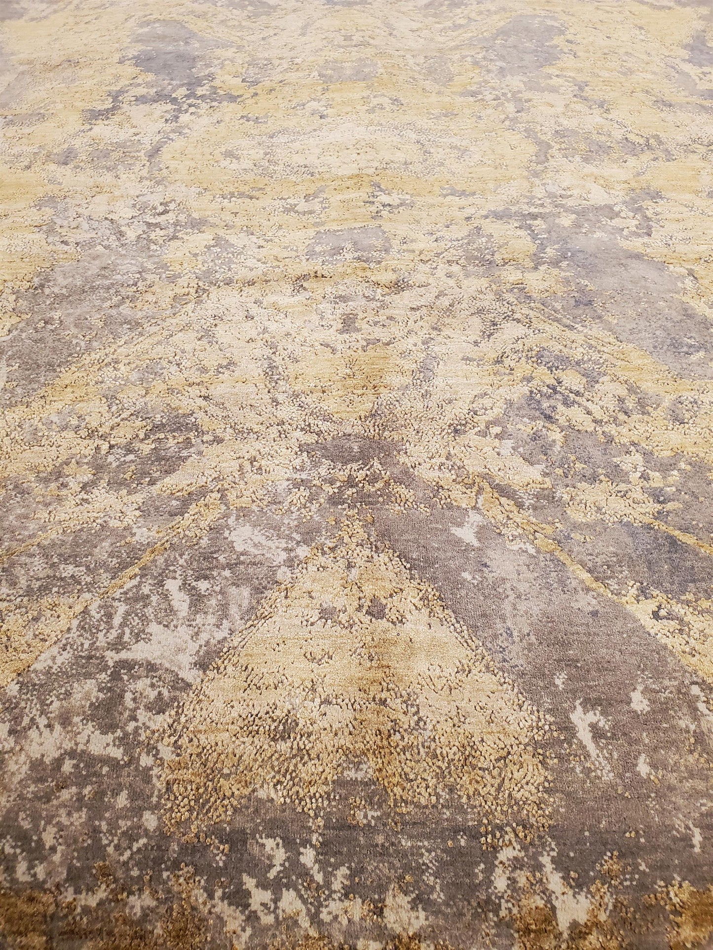 AORug#12102 size. 8'0" X 10'0"