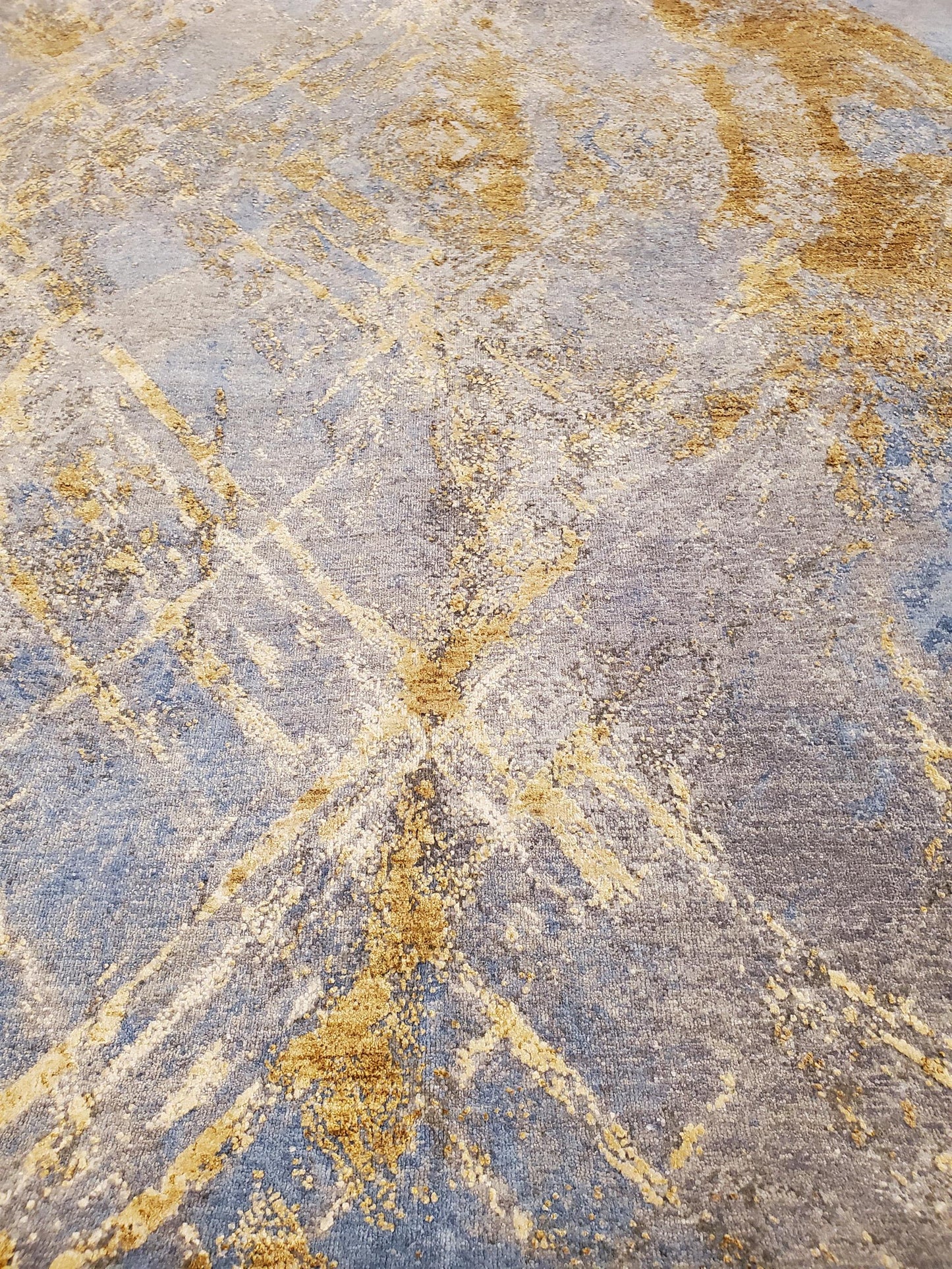 AORug#11556 size. 8' 01" x 10' 02"