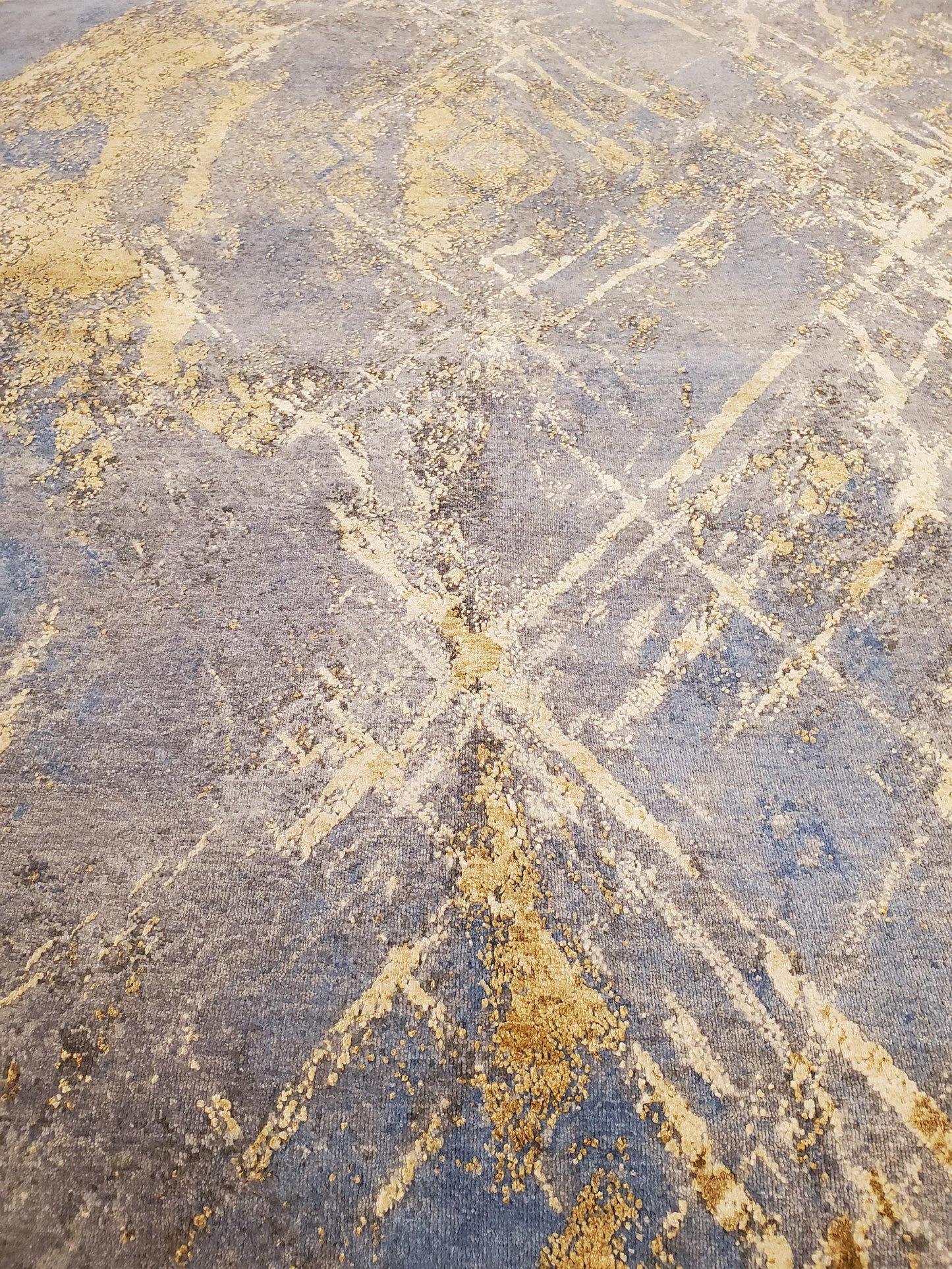 AORug#11556 size. 8' 01" x 10' 02"