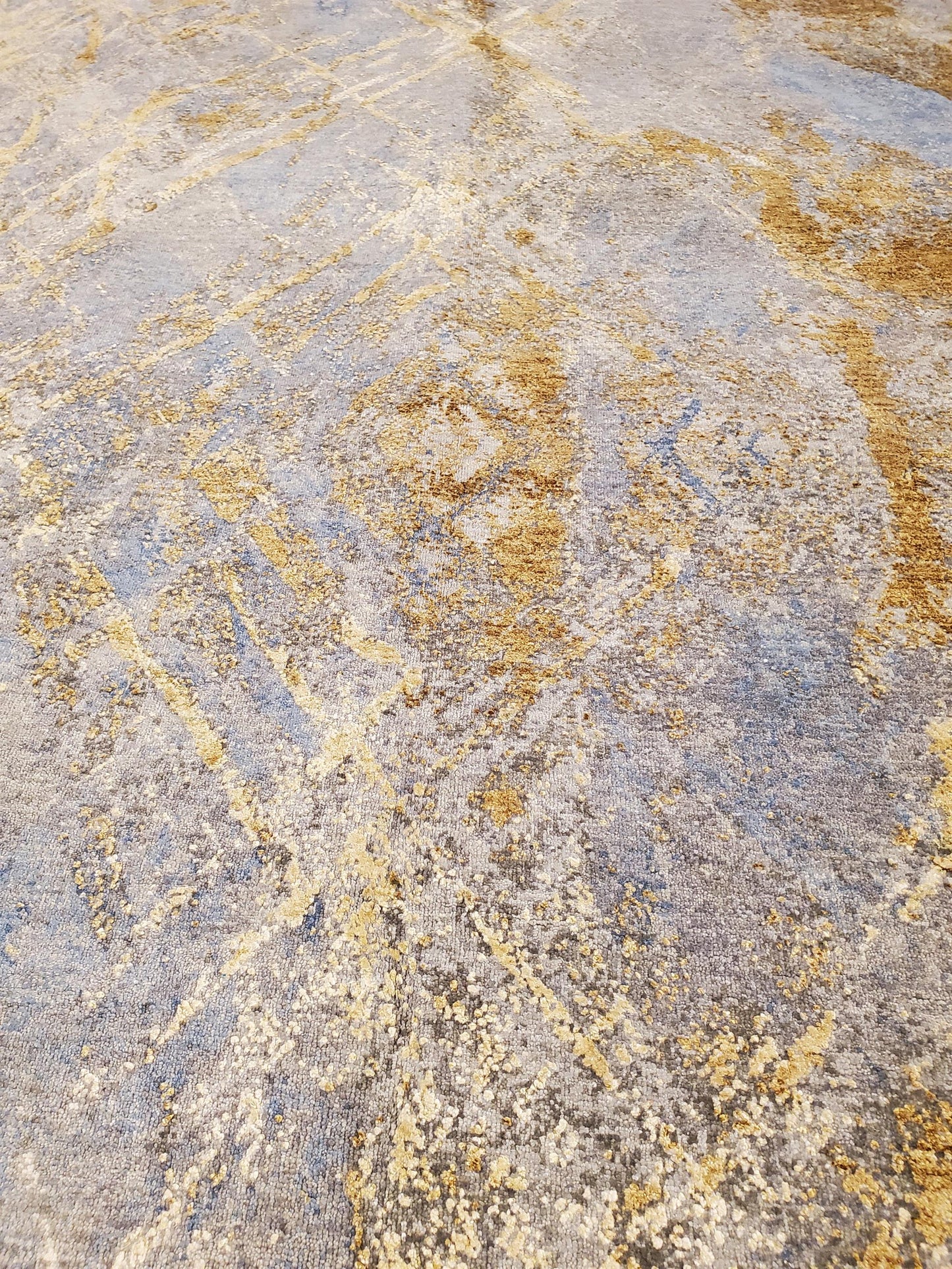 AORug#11556 size. 8' 01" x 10' 02"