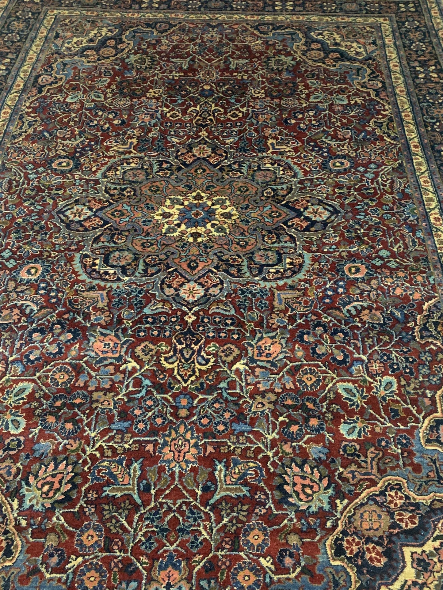 AORug#7979 size. 6' 05" x 10' 03"