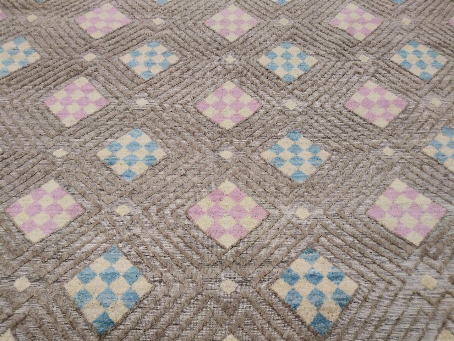 AORug#13818 size. 9' 01" x 11' 09"