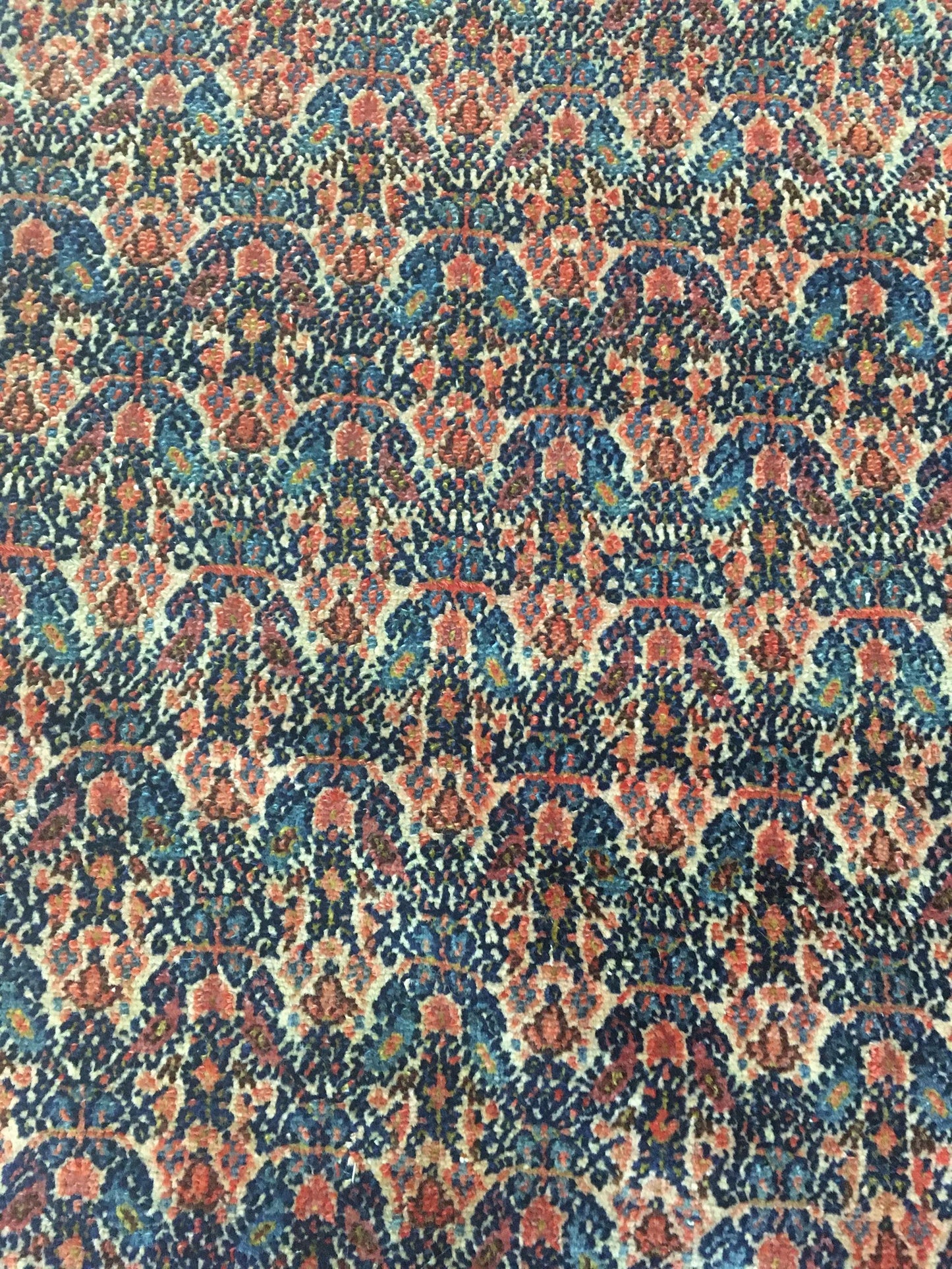 AORug#13907 size. 4' 01" x 5' 09"