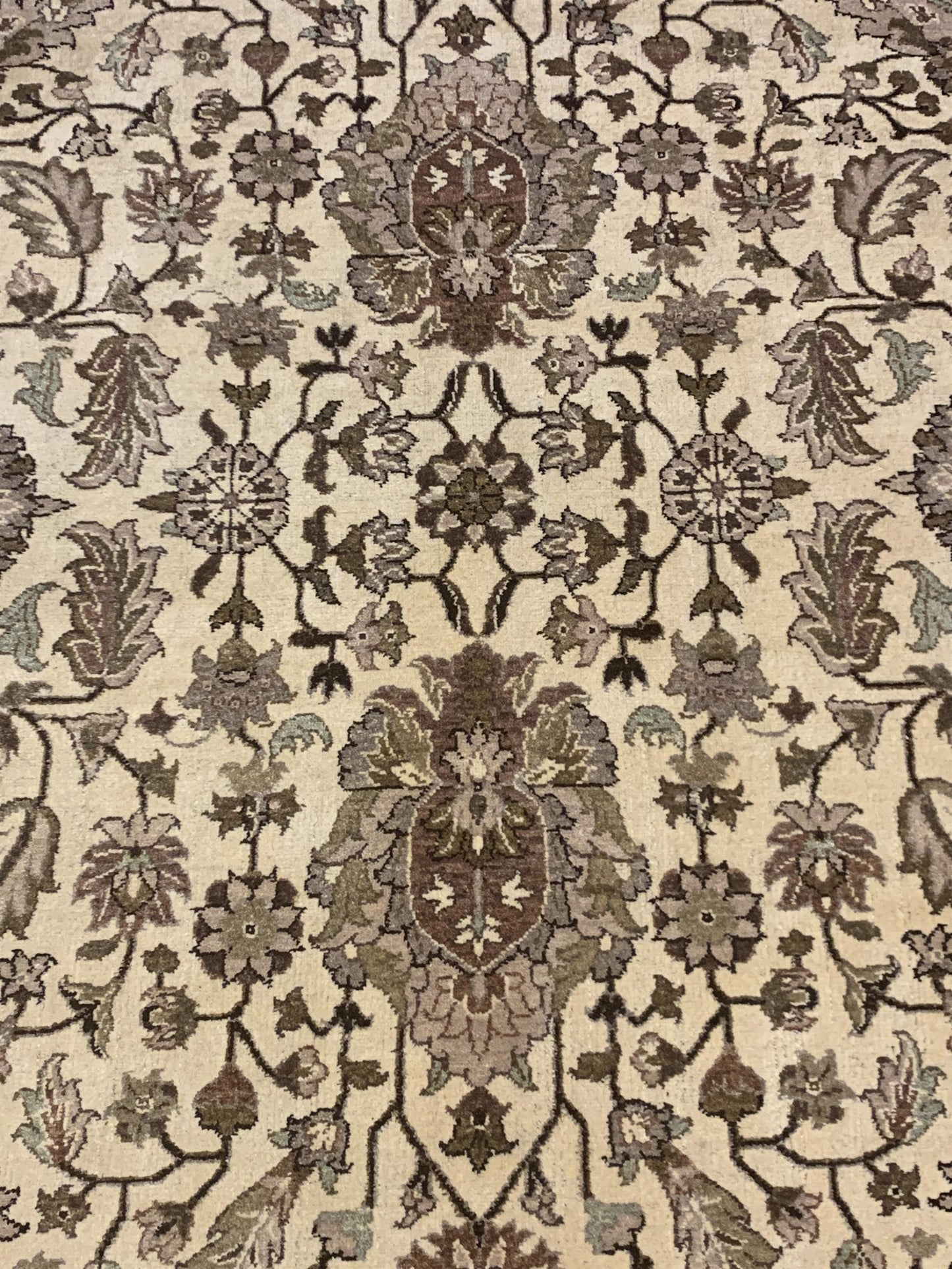 AORug#2324 size. 8' 11" x 12' 00"