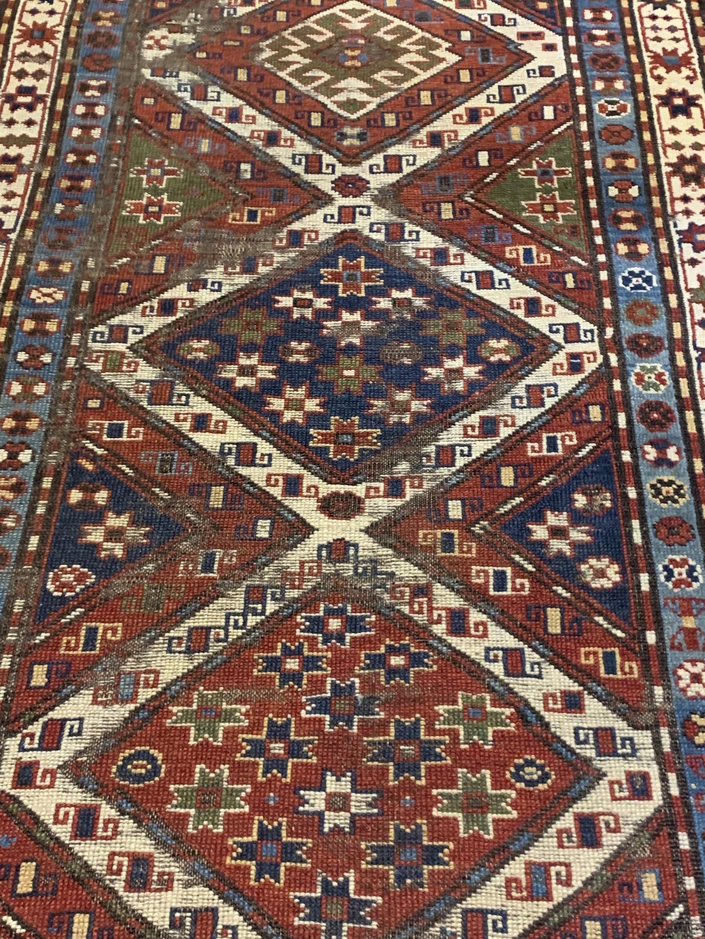 AORug#8129 size. 3' 10" x 8' 00"