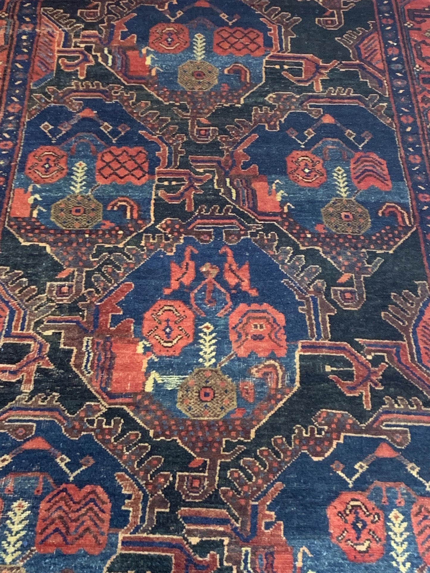 AORug#4590 size. 4' 04" x 9' 11"