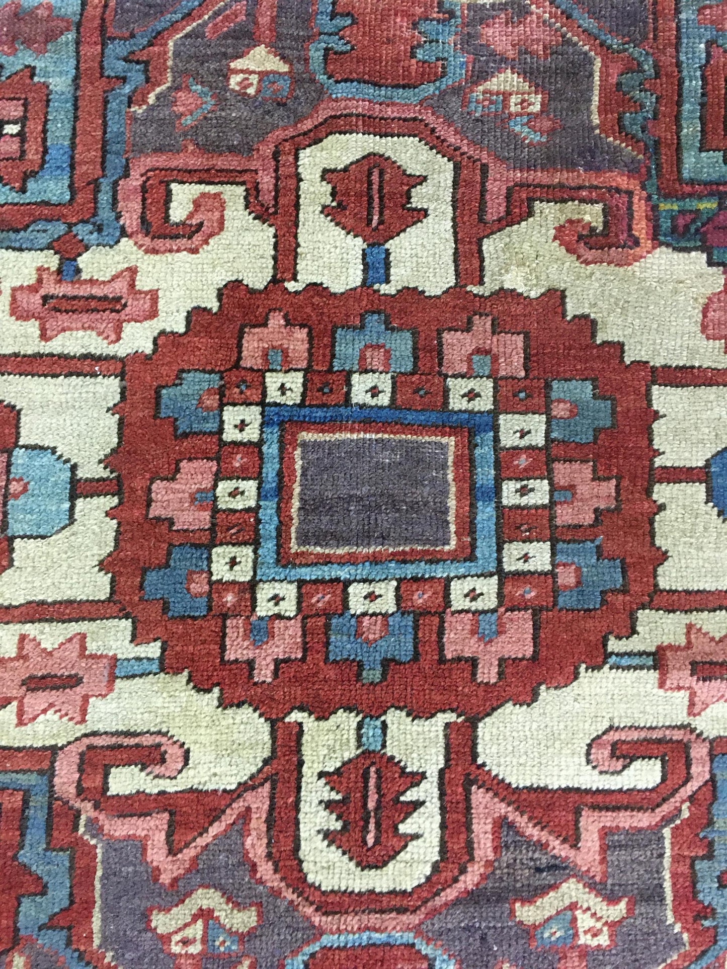 AORug#13993 size. 9' 05" x 14' 08"