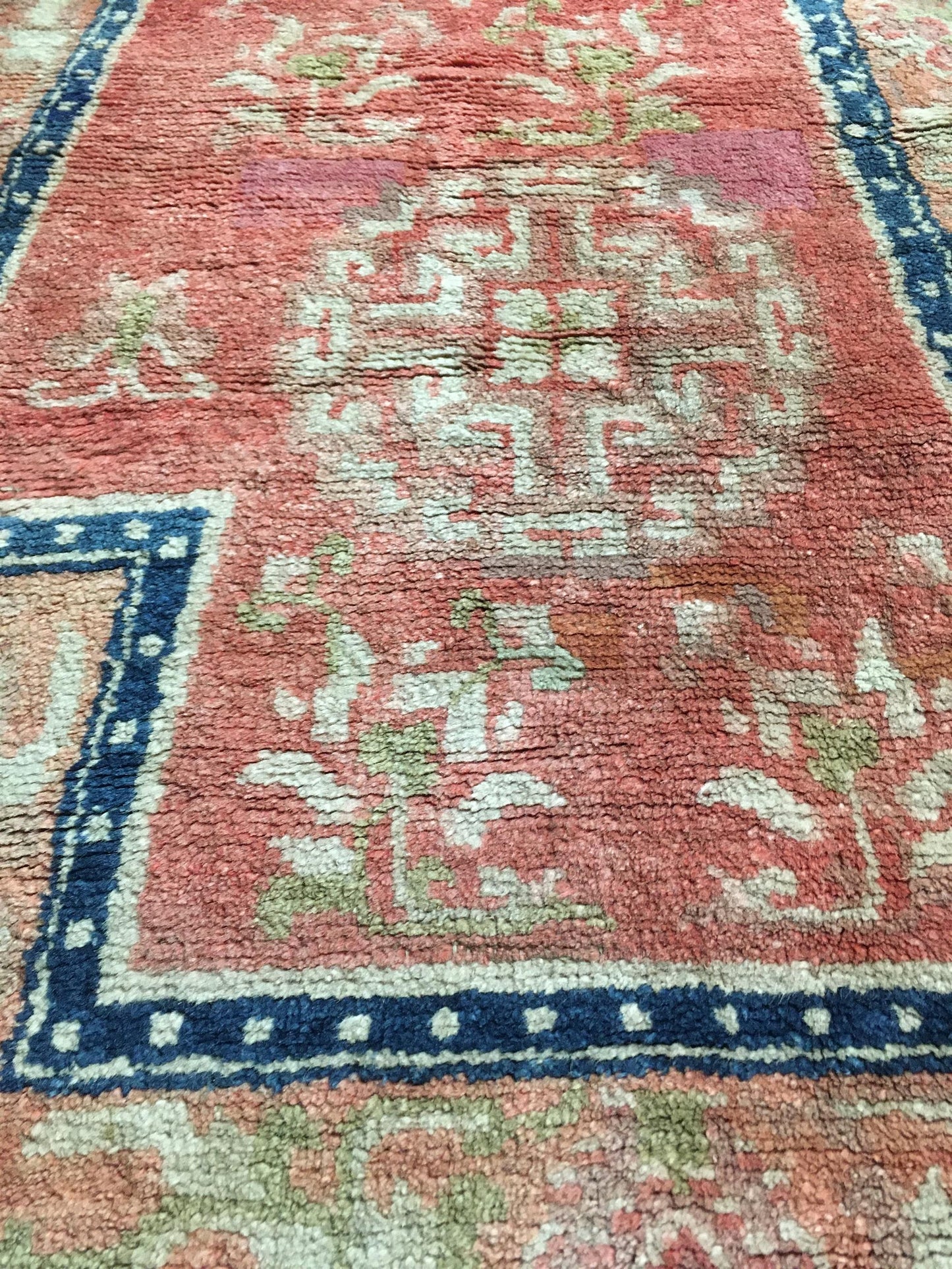 AORug#9514 size. 1' 09" x 4' 02"