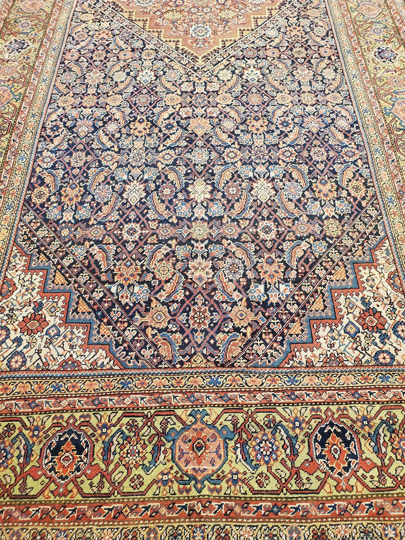 AORug#14086 size. 7' 01" x 15' 11"