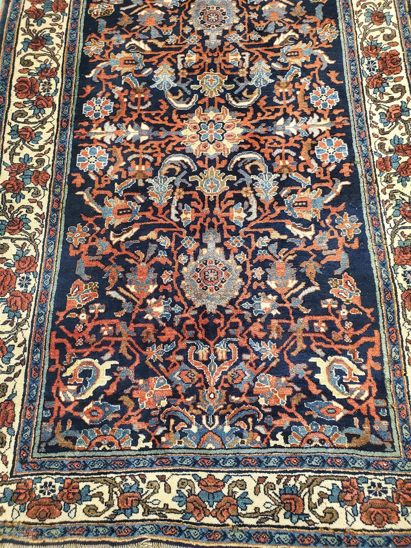 AORug#14087 size. 4' 02" x 6' 08"