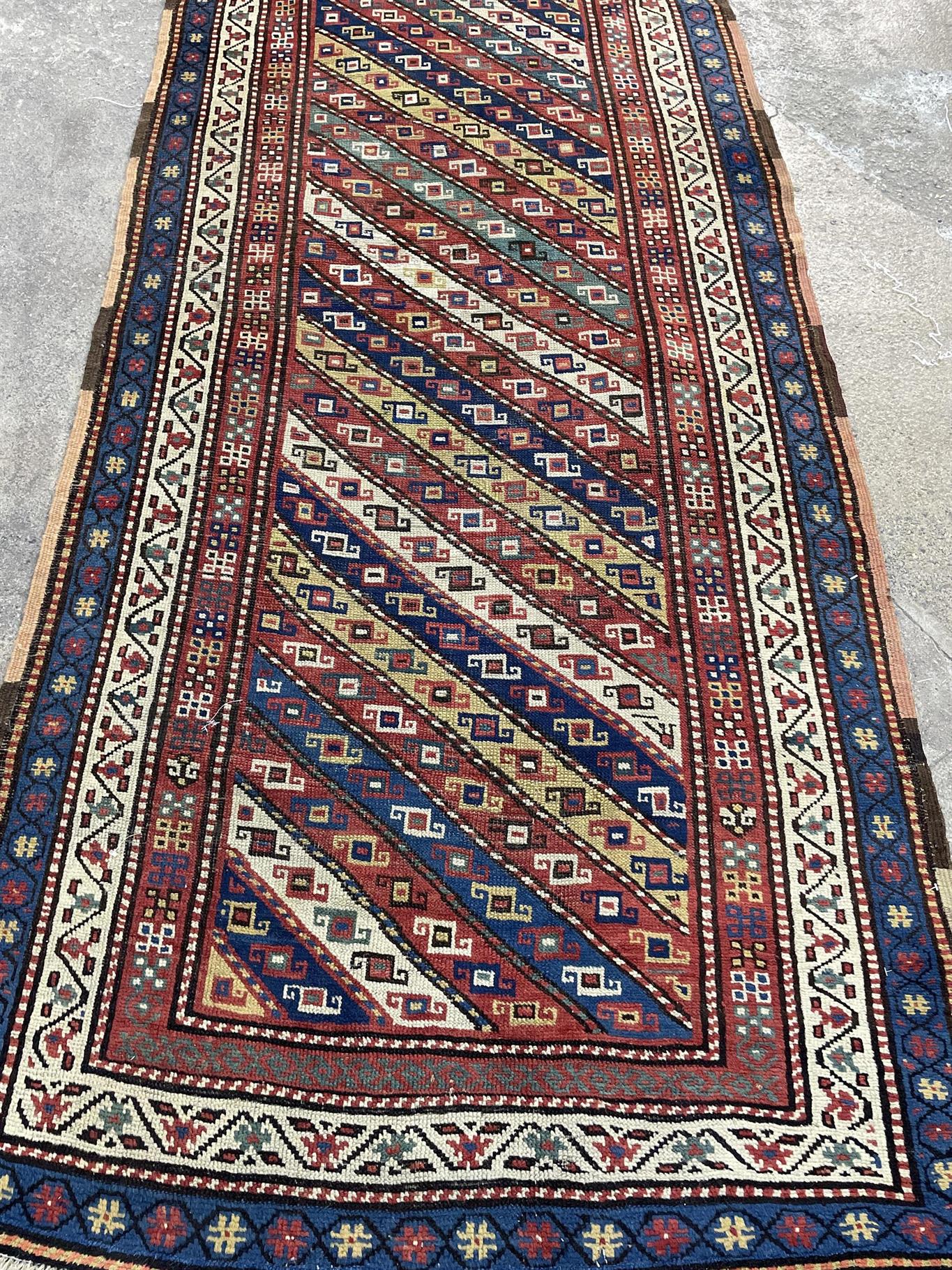AORug#12039 size. 3' 08" x 9' 03"
