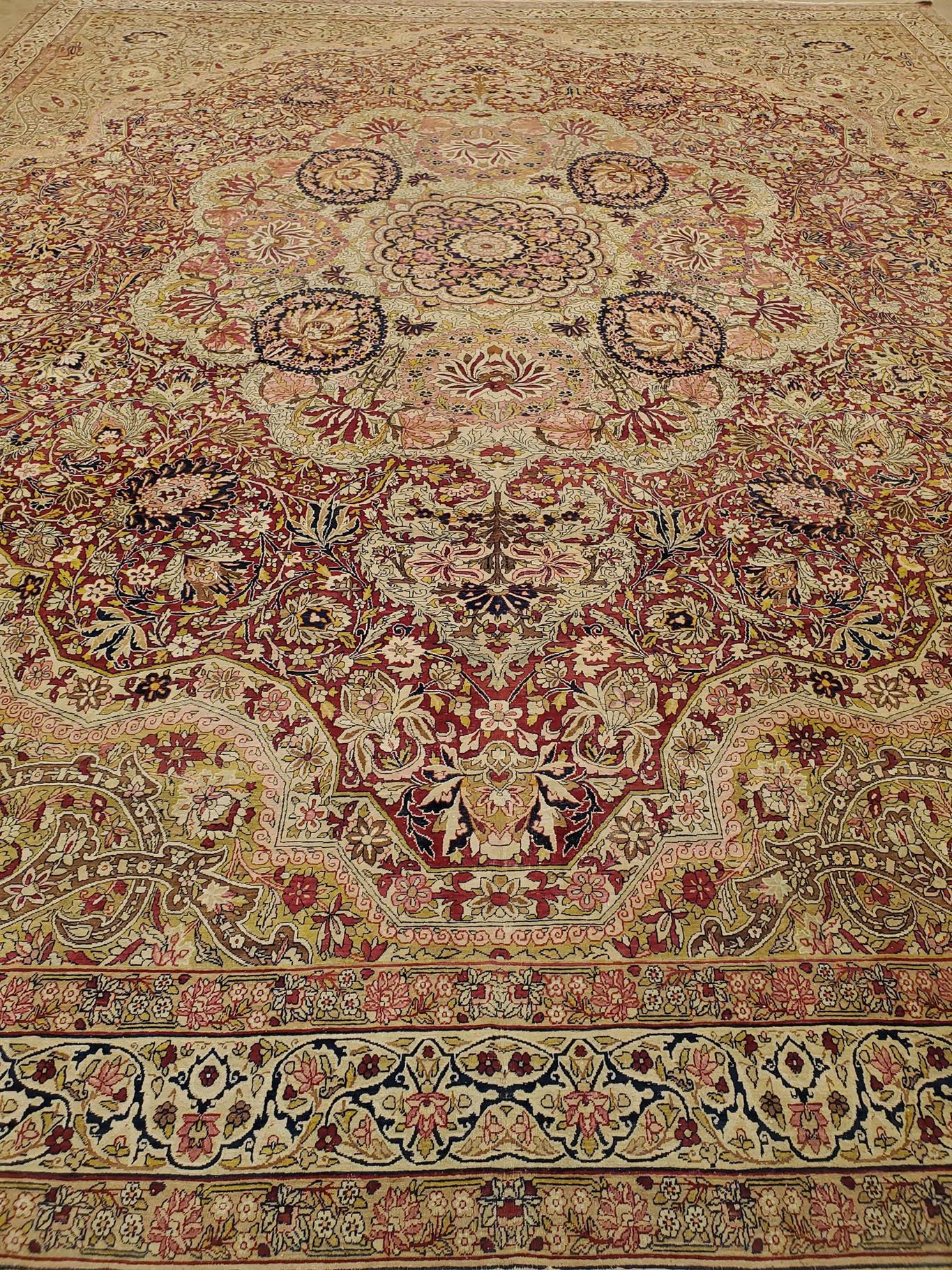 AORug#10457 size. 17' 07" x 19' 00"
