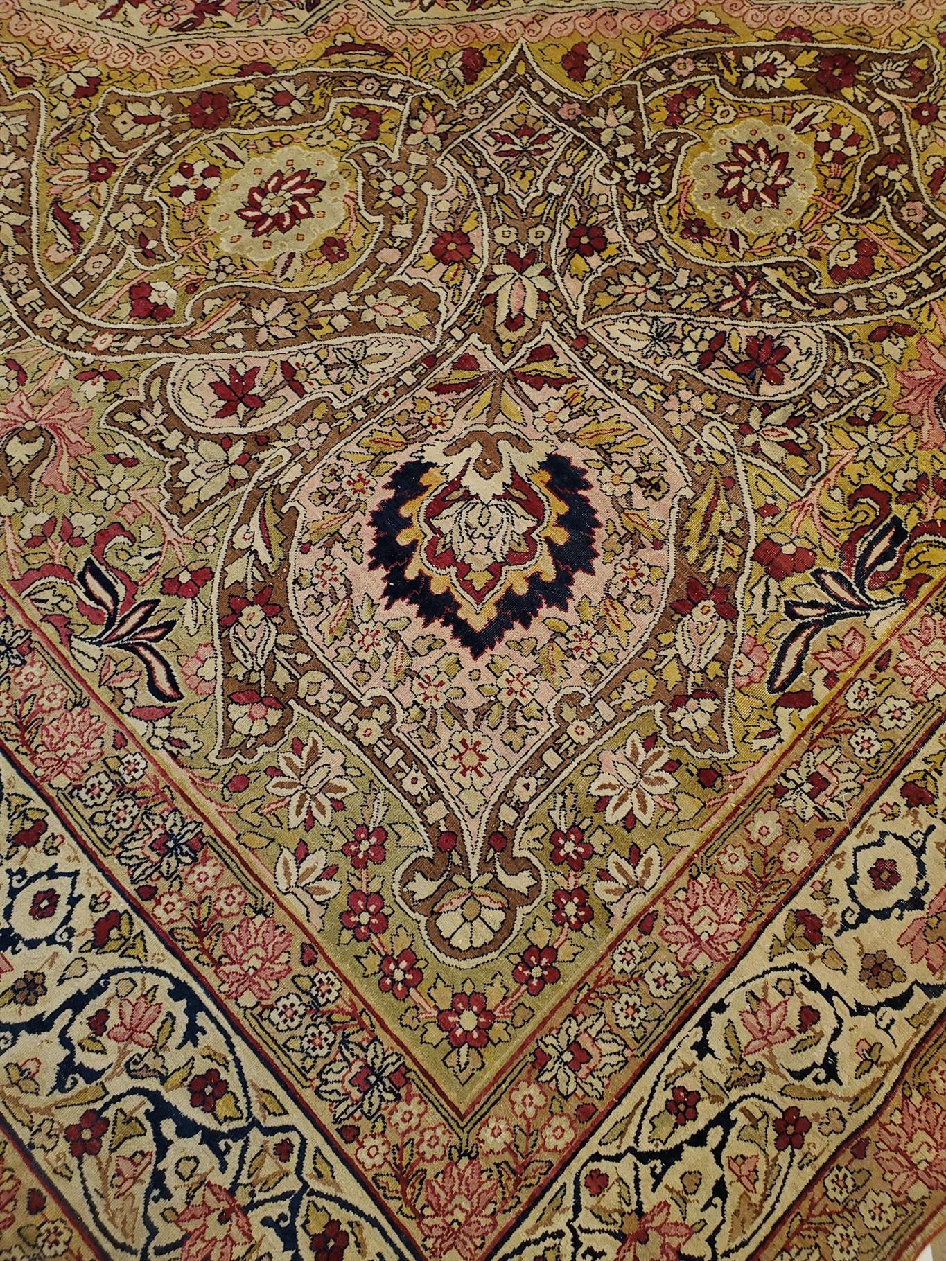 AORug#10457 size. 17' 07" x 19' 00"