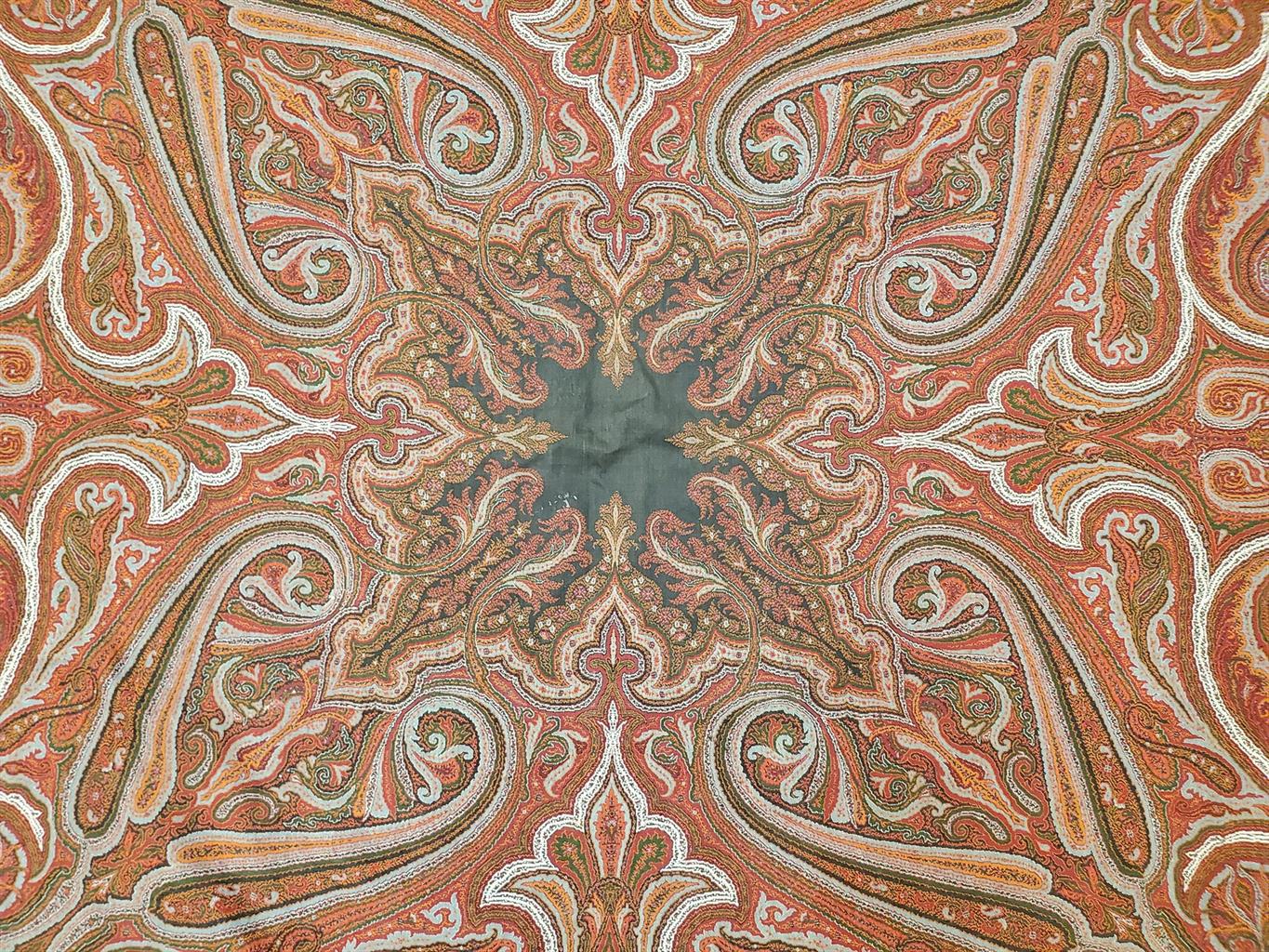 AORug#14660 size. 5' 07" x 5' 08"