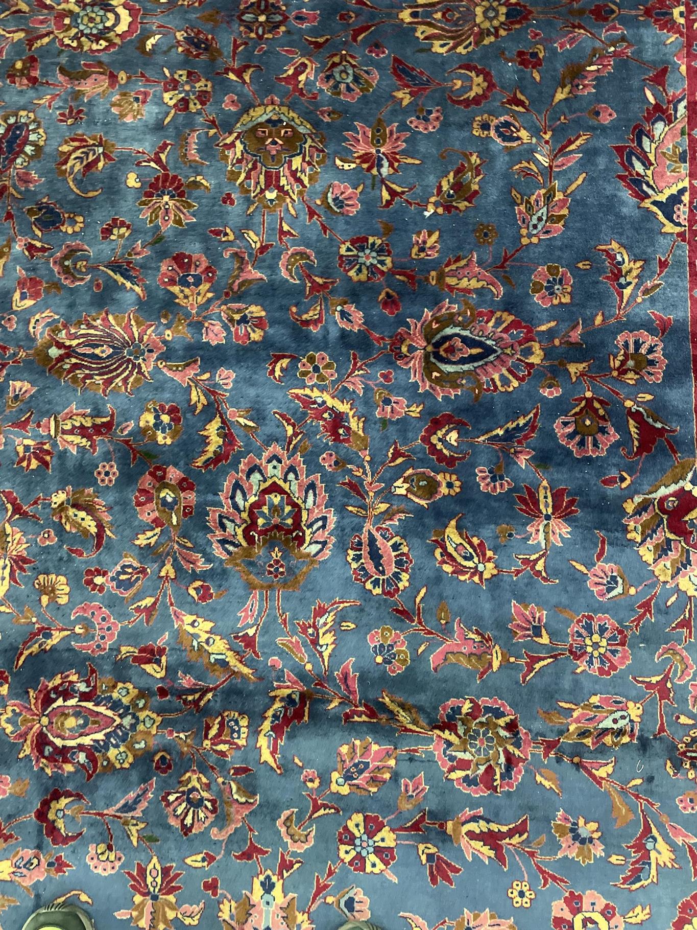 AORug#14690 size. 10' 09" x 16' 00"