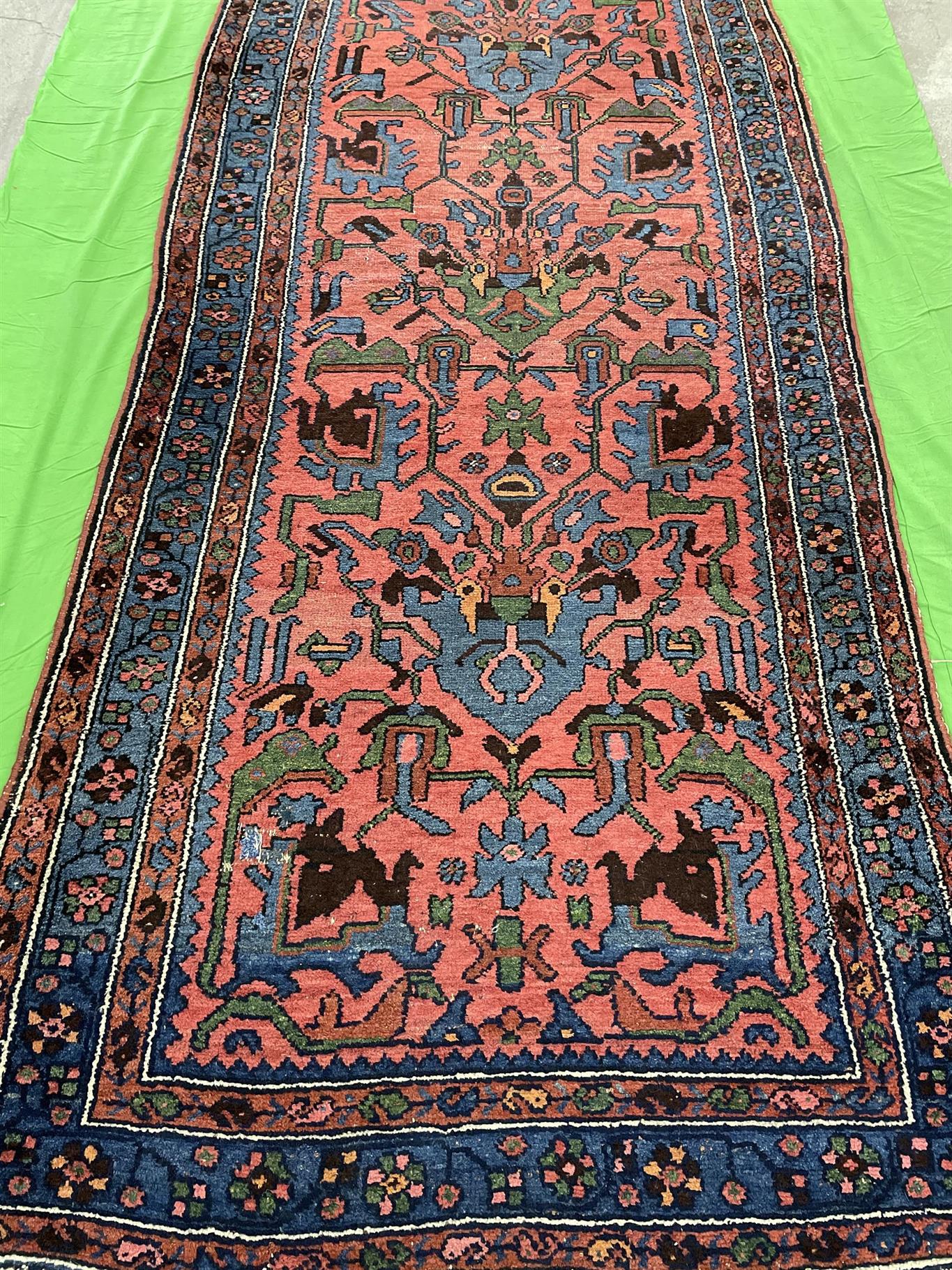 AORug#14490 size. 3' 05" x 15' 05"