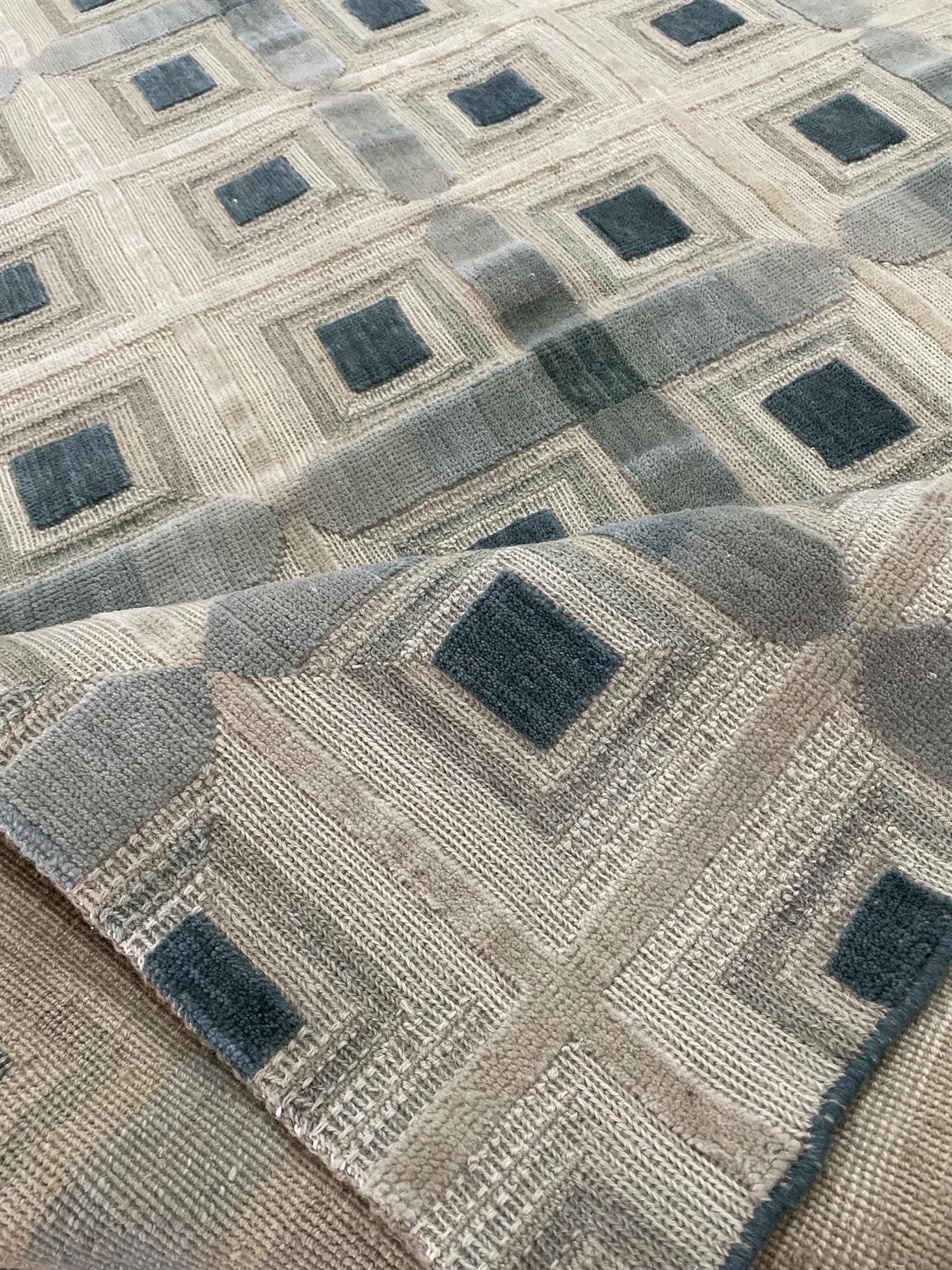 AORug#14964 size. 6' 00" x 9' 00"