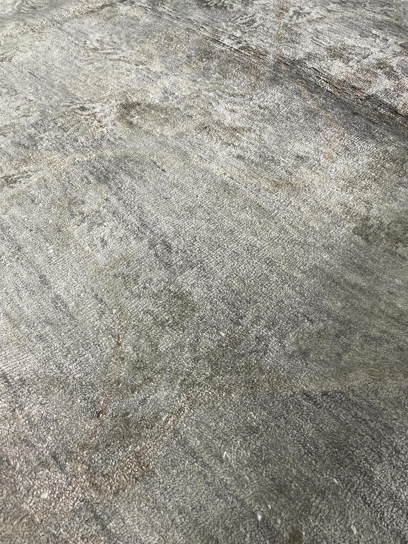 AORug#14986 size. 7' 10" x 9' 04"