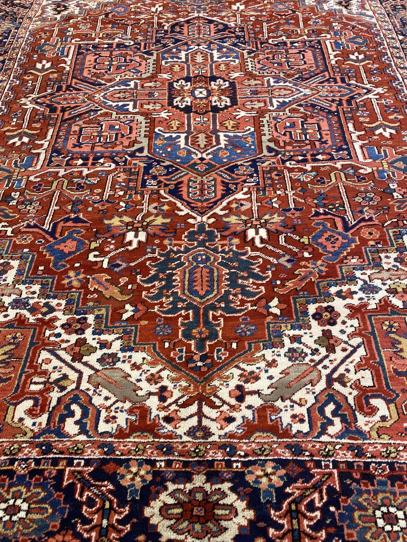 AORug#14665 size. 8' 07" x 11' 09"