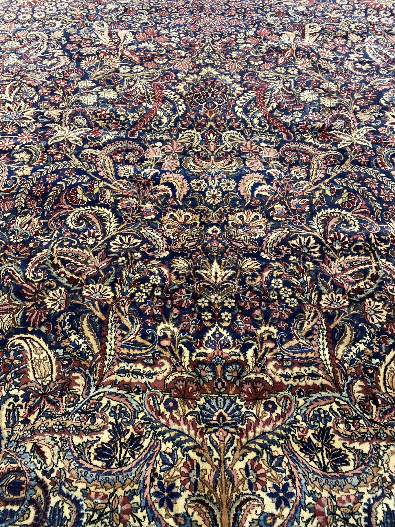 AORug#13249 size. 9' 10" x 14' 10"