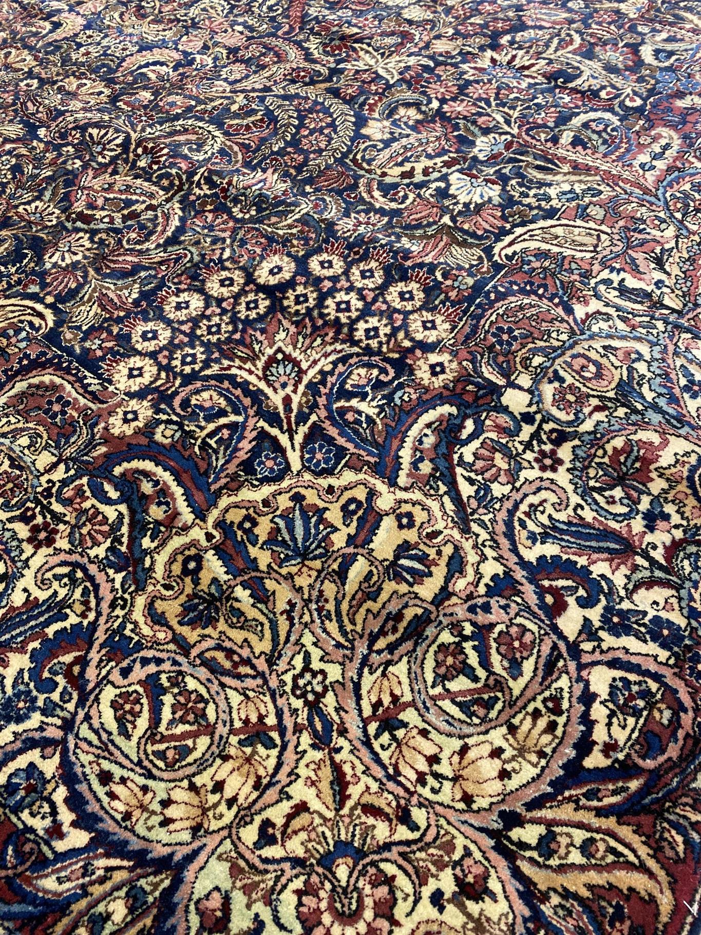 AORug#13249 size. 9' 10" x 14' 10"