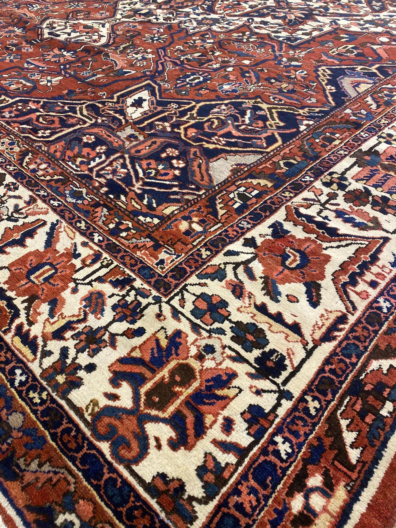 AORug#13246 size. 12' 02" x 18' 00"