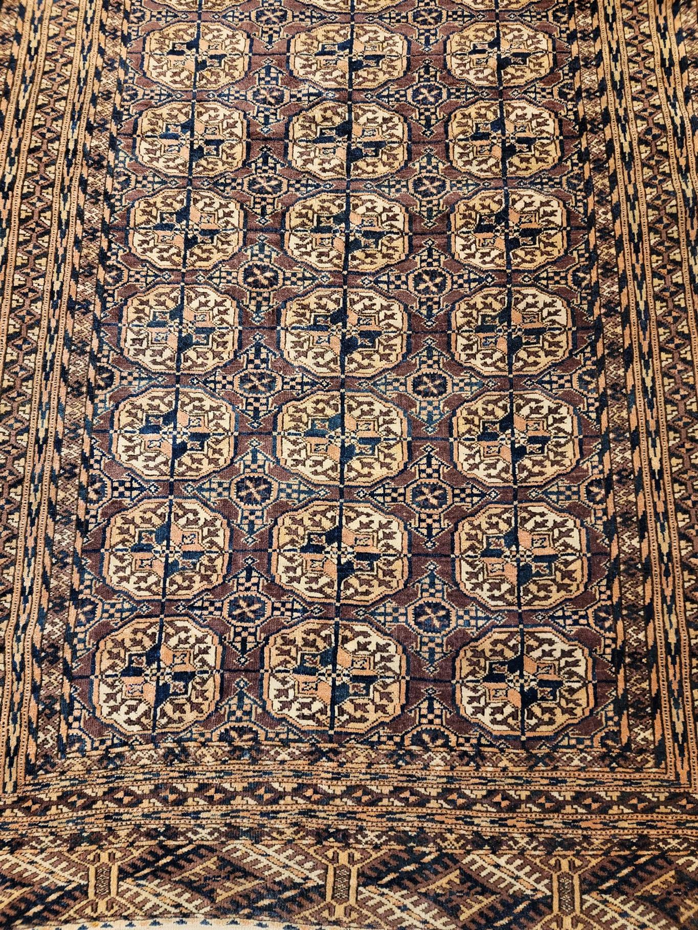 AORug#13394 size. 3' 08" x 5' 02"