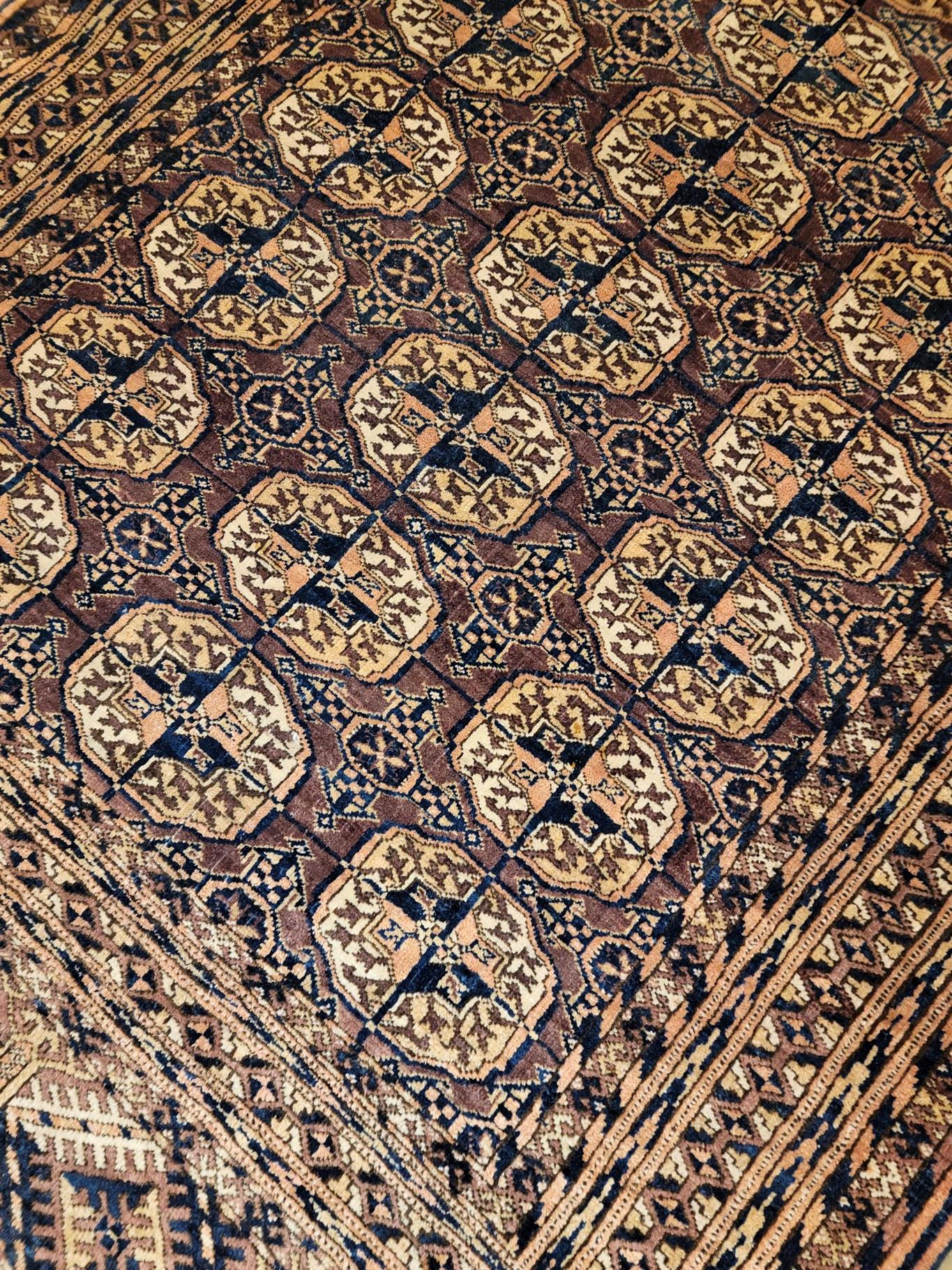 AORug#13394 size. 3' 08" x 5' 02"