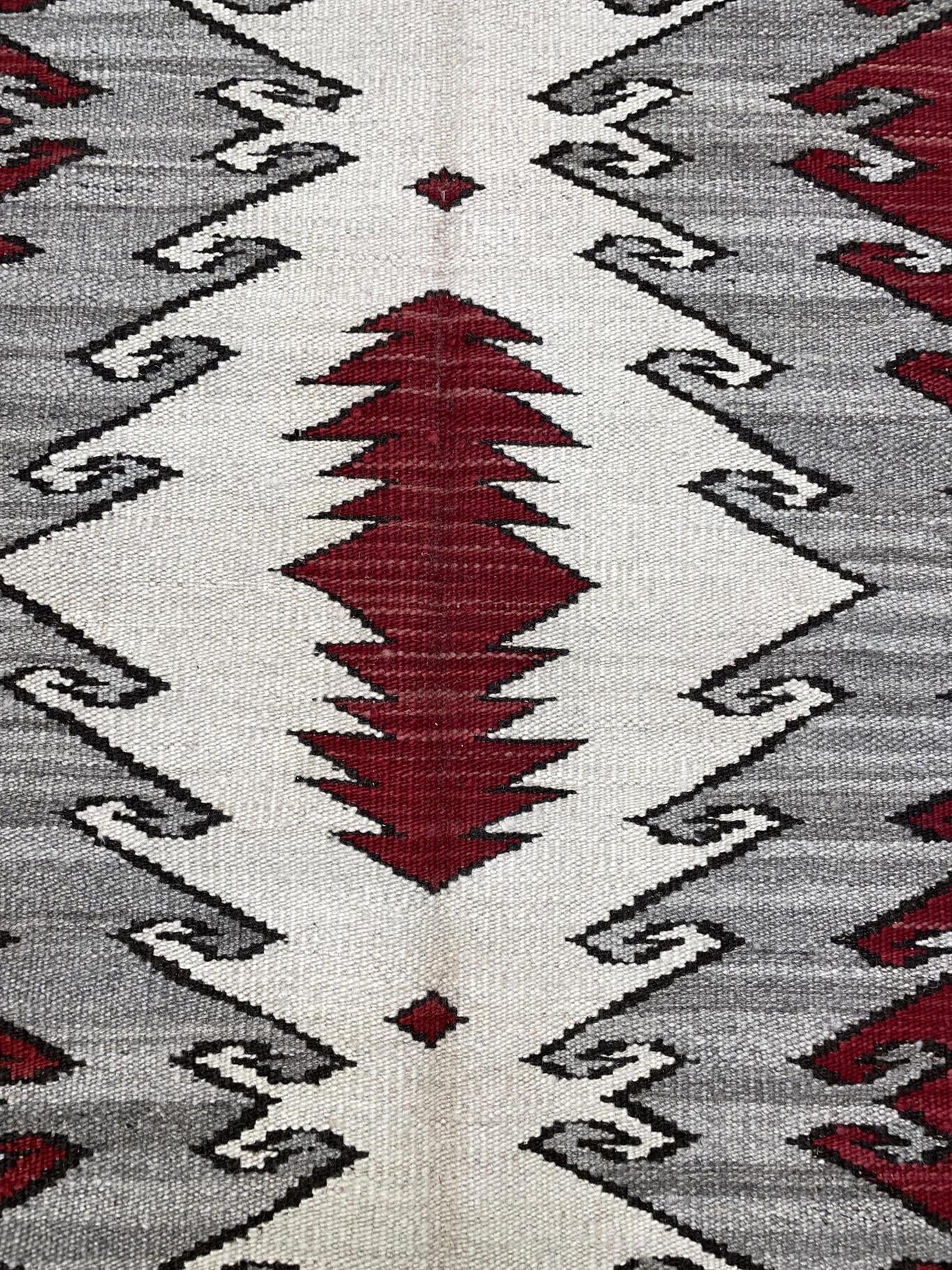 AORug#10525 size. 6'0" X 9'0"