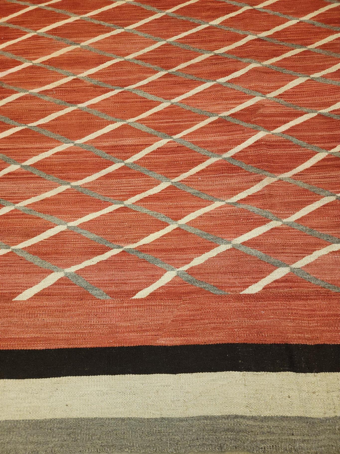 AORug#13381 size. 5' 00" x 8' 00"