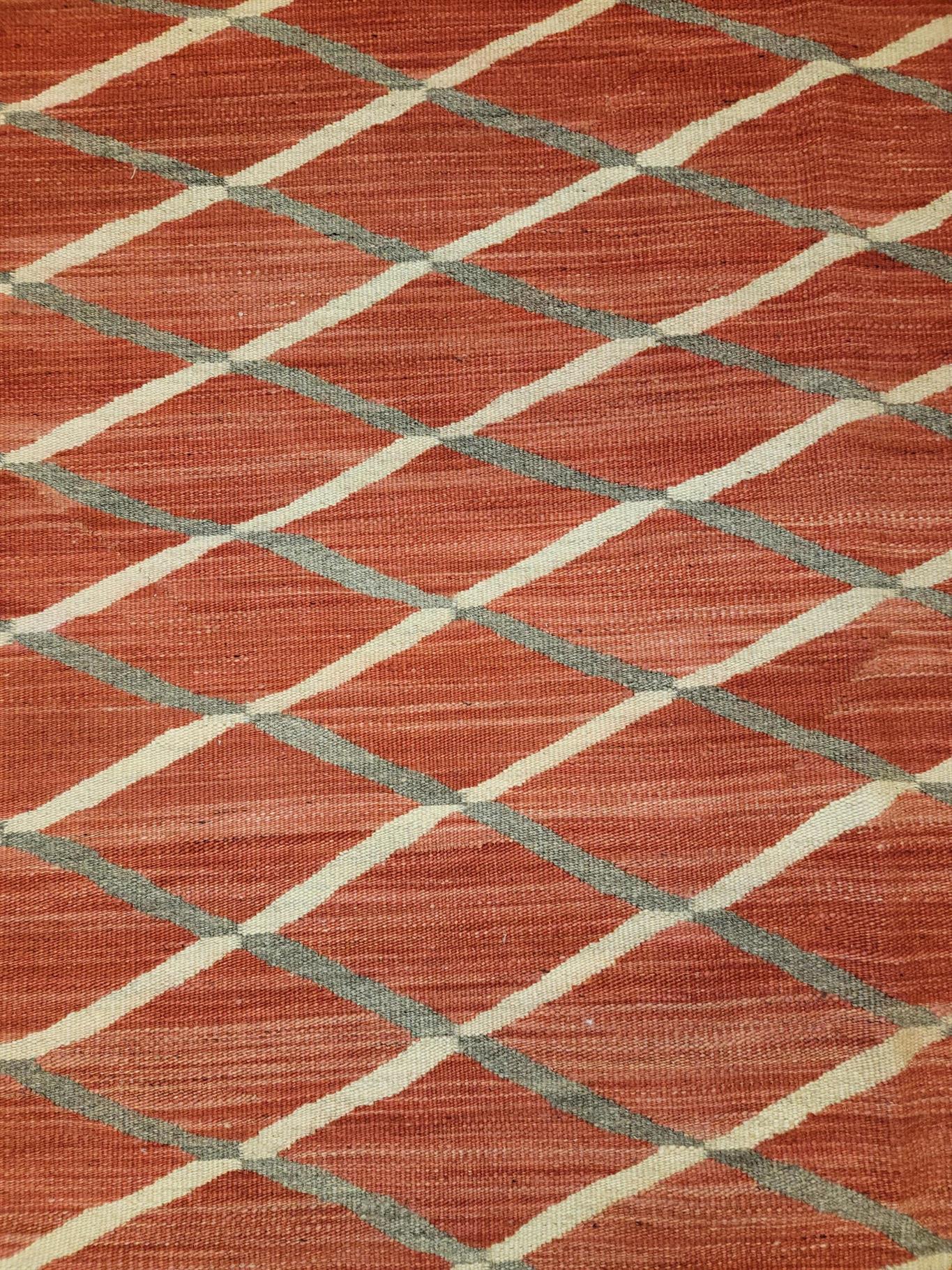 AORug#13381 size. 5' 00" x 8' 00"
