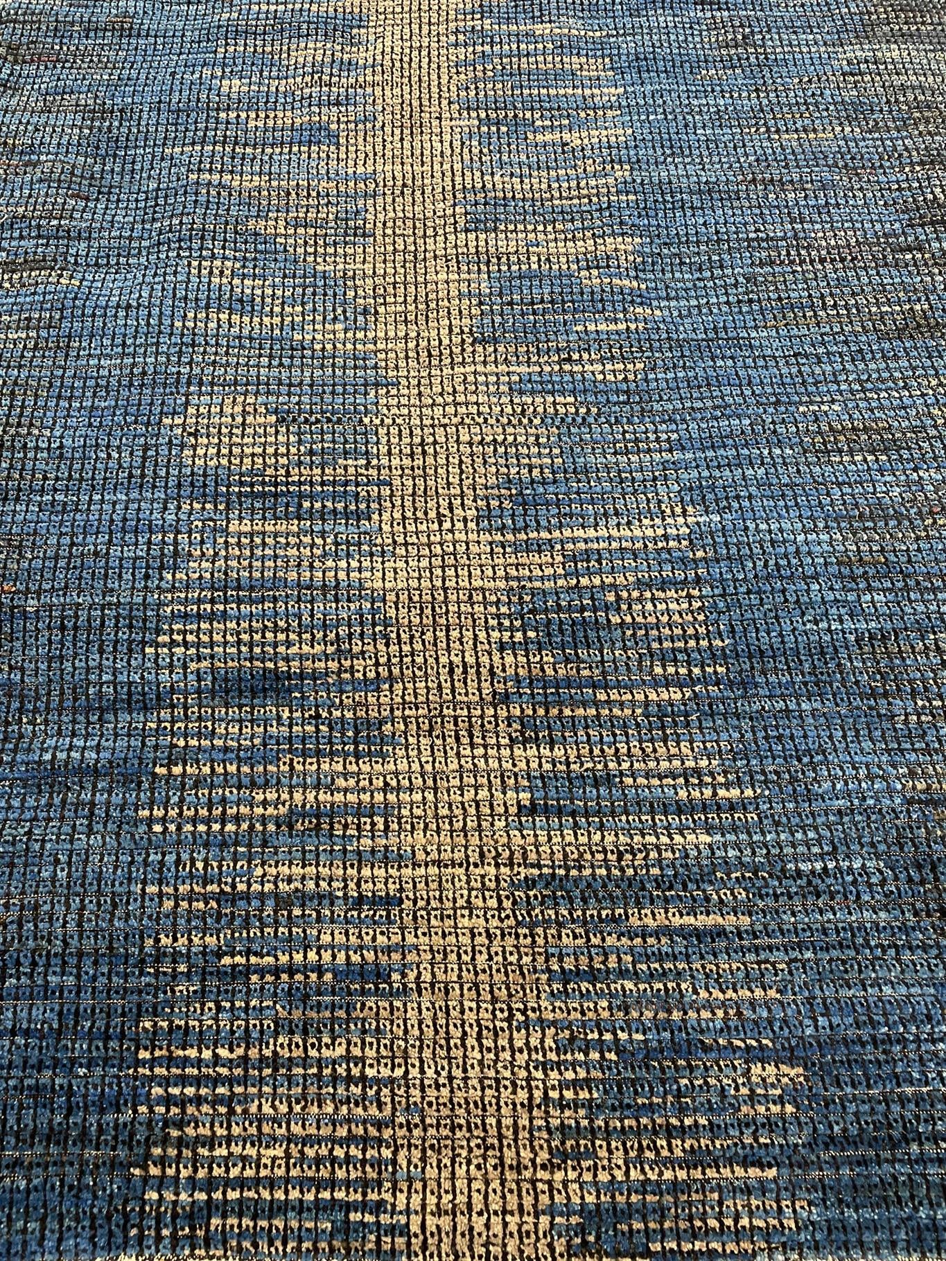 AORug#13722 size. 9' 02" x 11' 06"